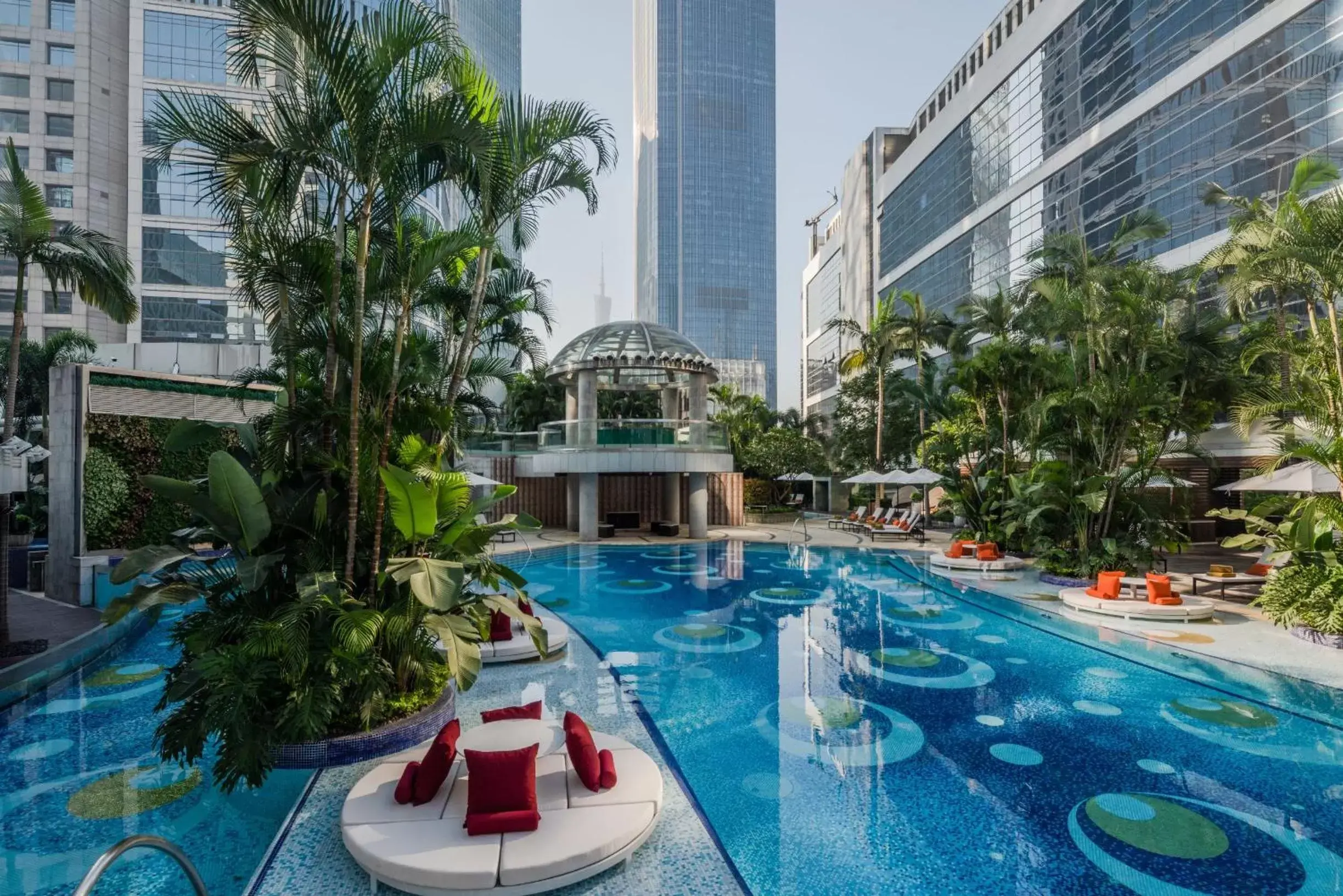 Swimming Pool in Jumeirah Guangzhou - Complimentary Shuttle Bus to Canton Fair Complex during Canton Fair period