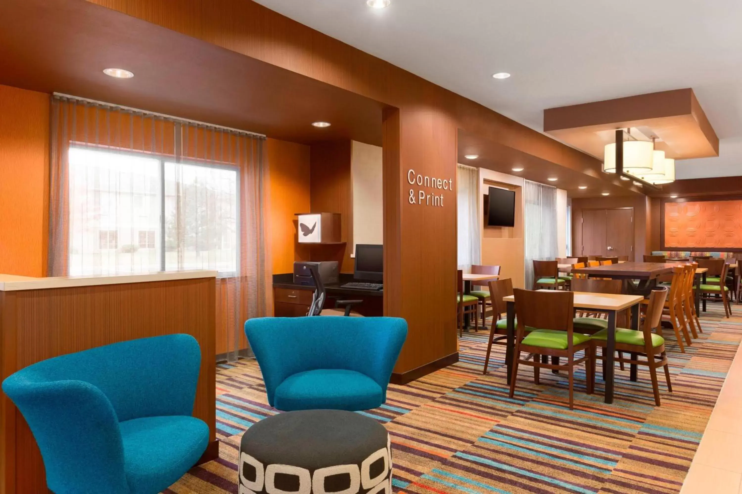 Lobby or reception, Restaurant/Places to Eat in Fairfield Inn & Suites Mankato