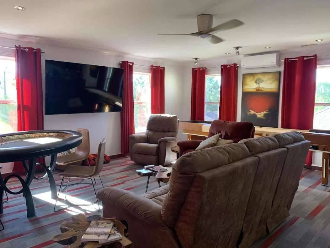 Communal lounge/ TV room in 303 BnB Inn Flagstaff
