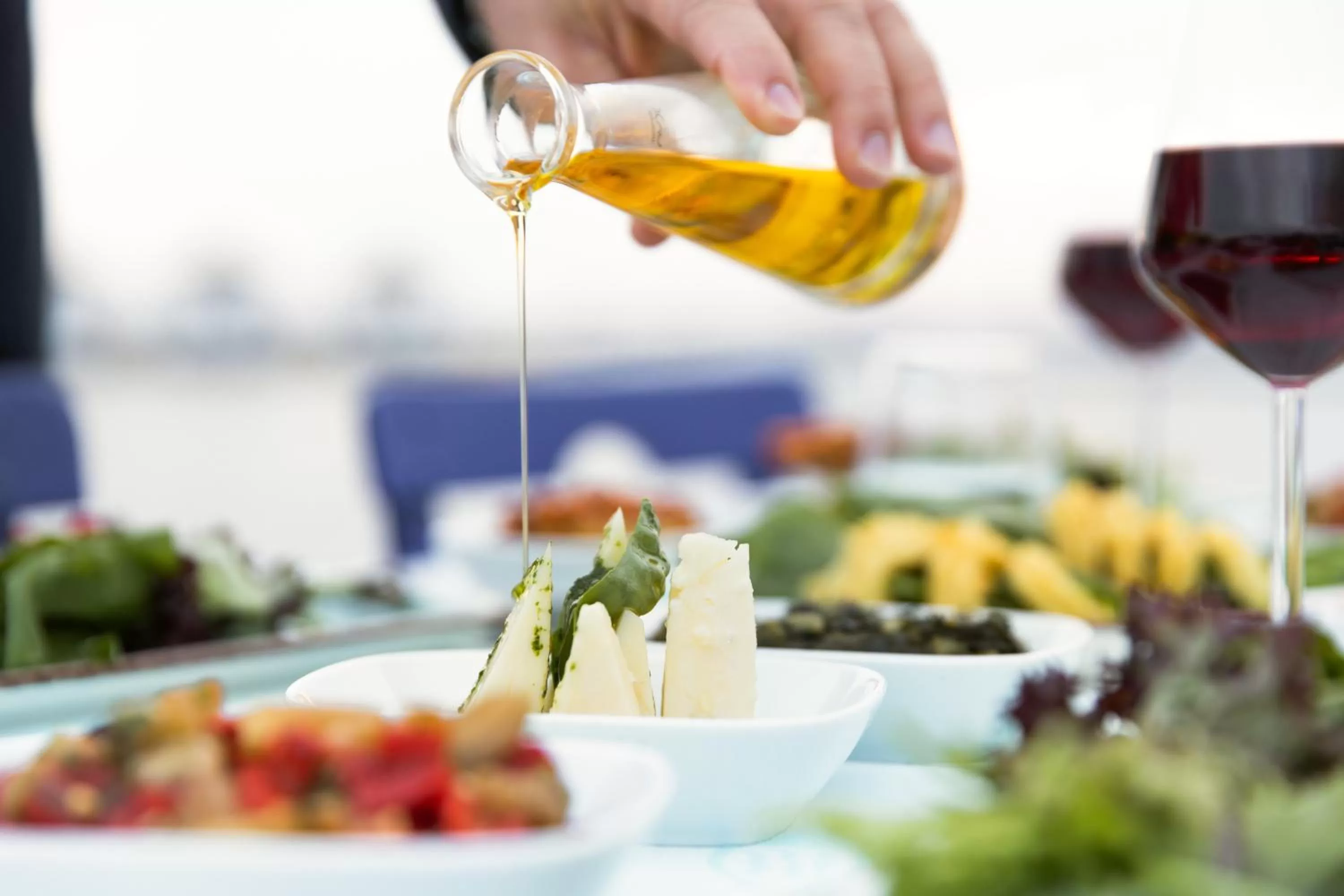 Food and drinks in La Blanche Resort & Spa