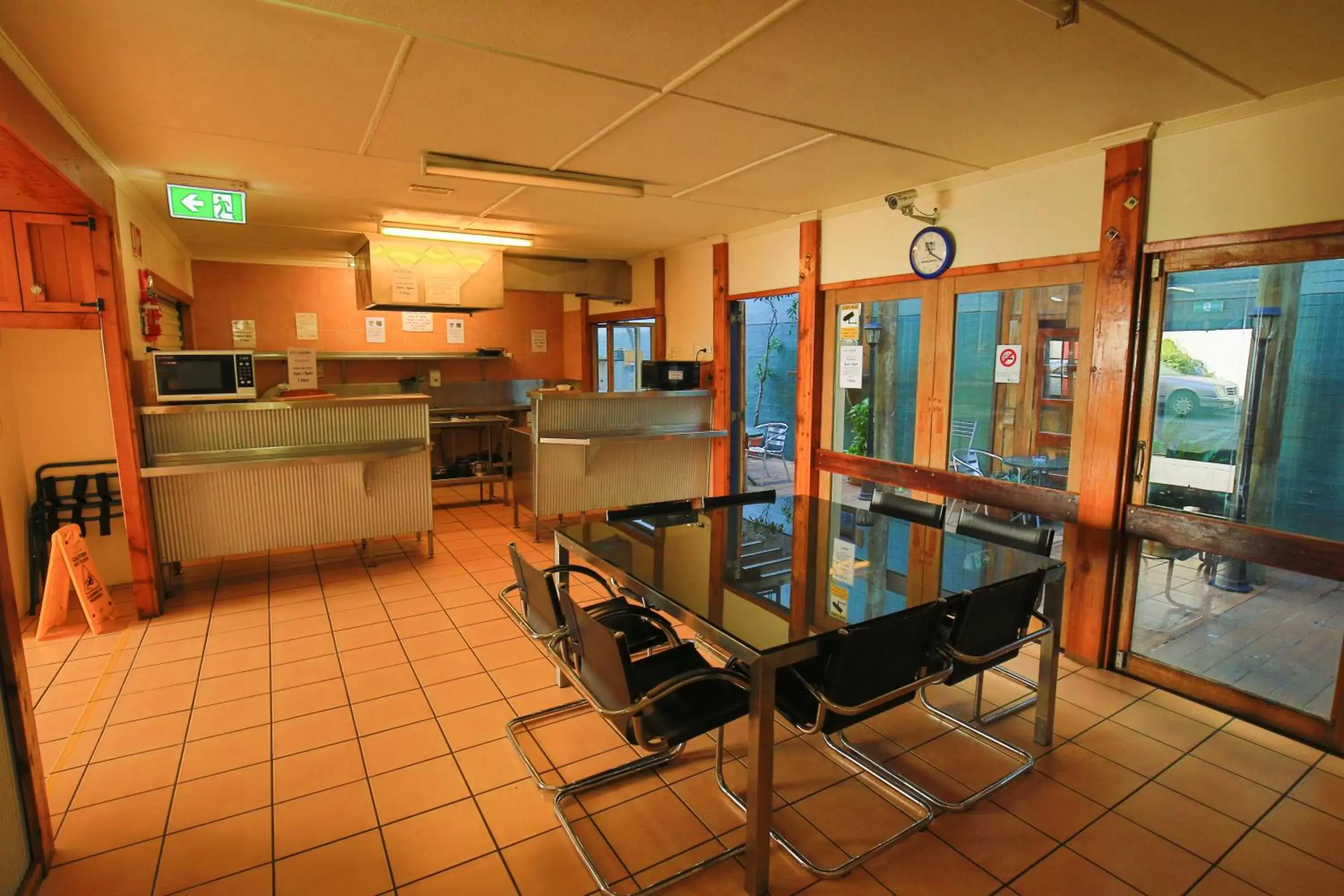 Communal kitchen in Brisbane Manor