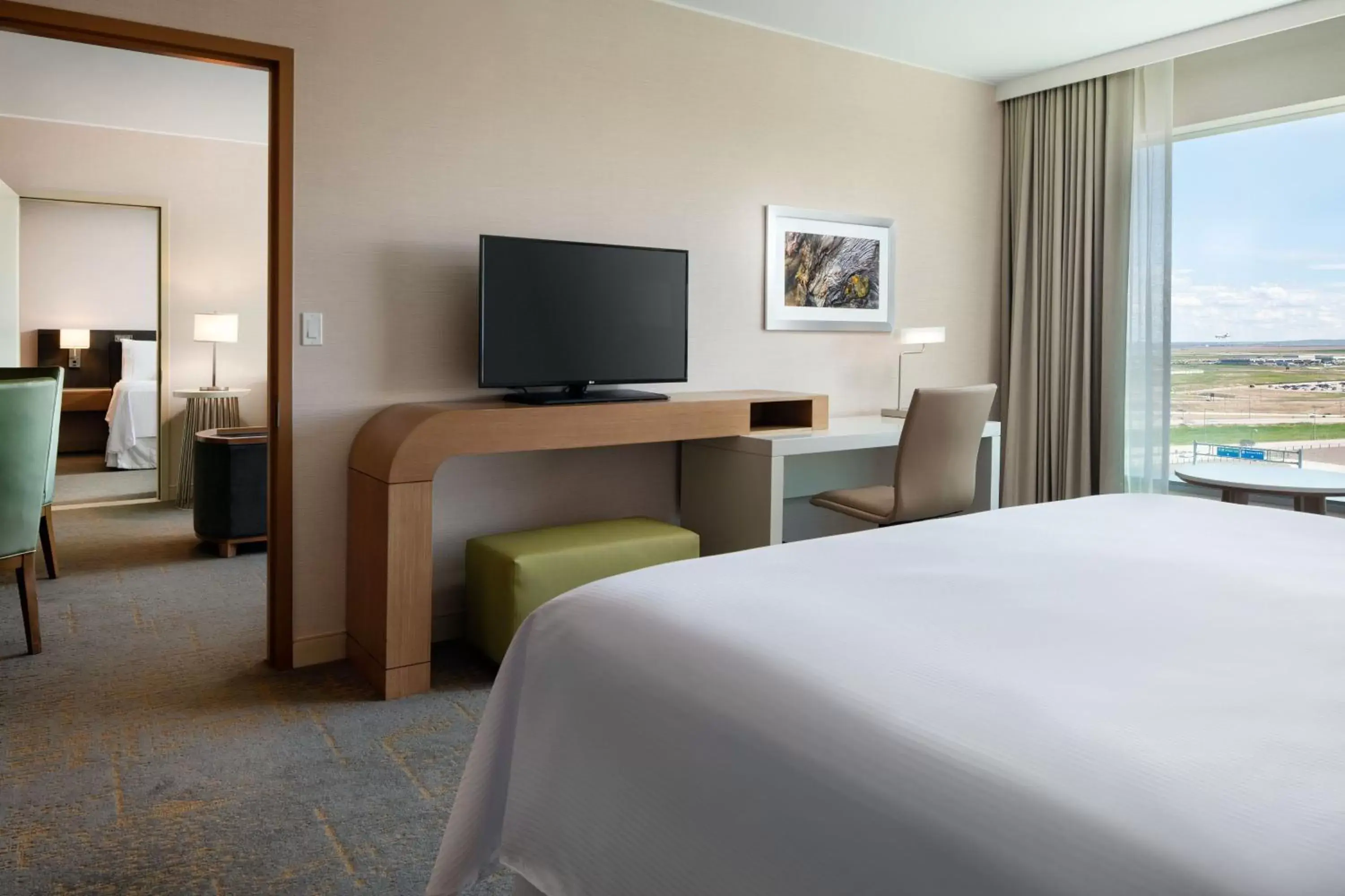 Luxury Two-Bedroom Suite in The Westin Denver International Airport Luxury Two-Bedroom Suite in The Westin Denver International Airport