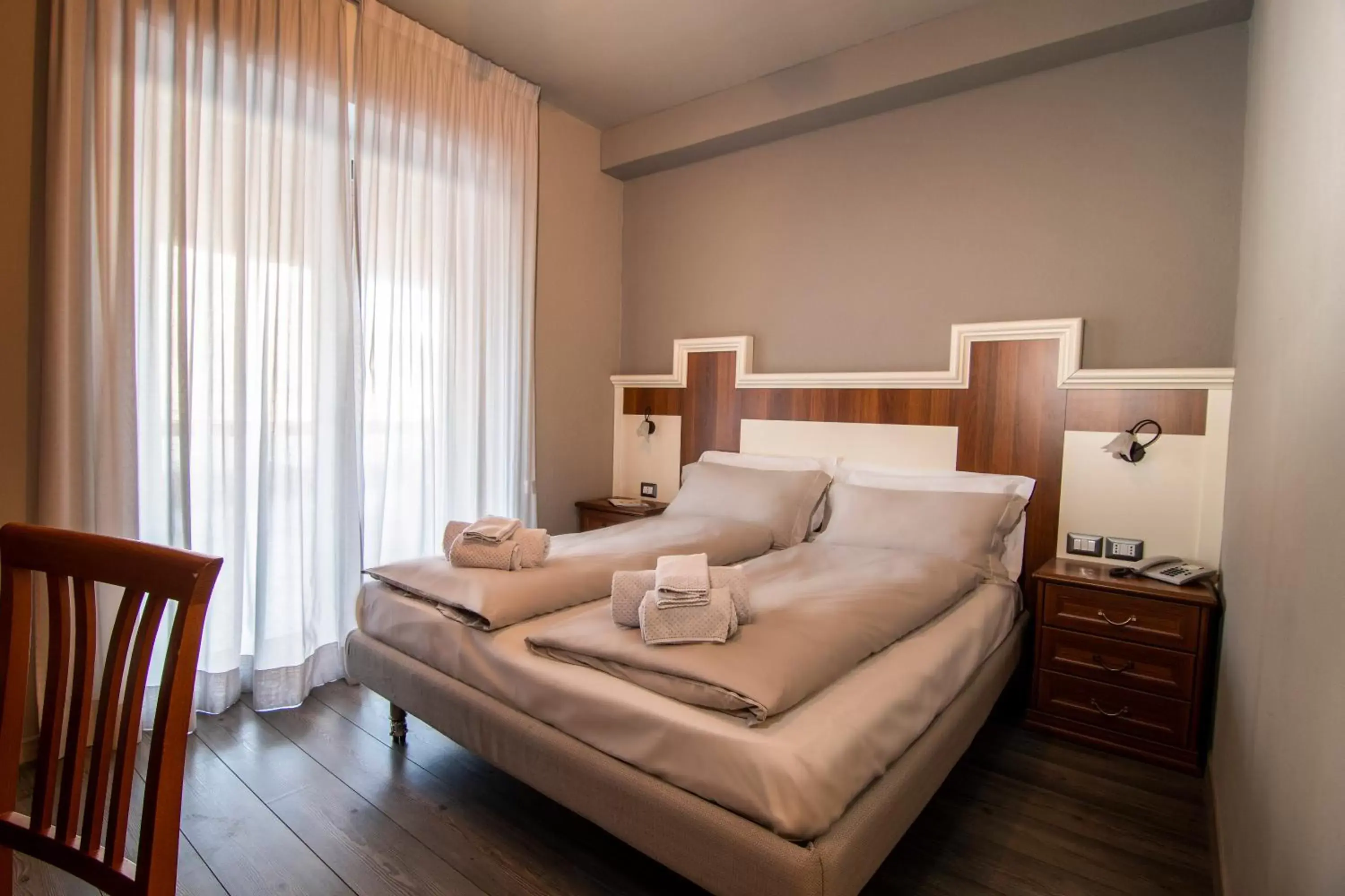 Bedroom, Bed in Hotel Saligari