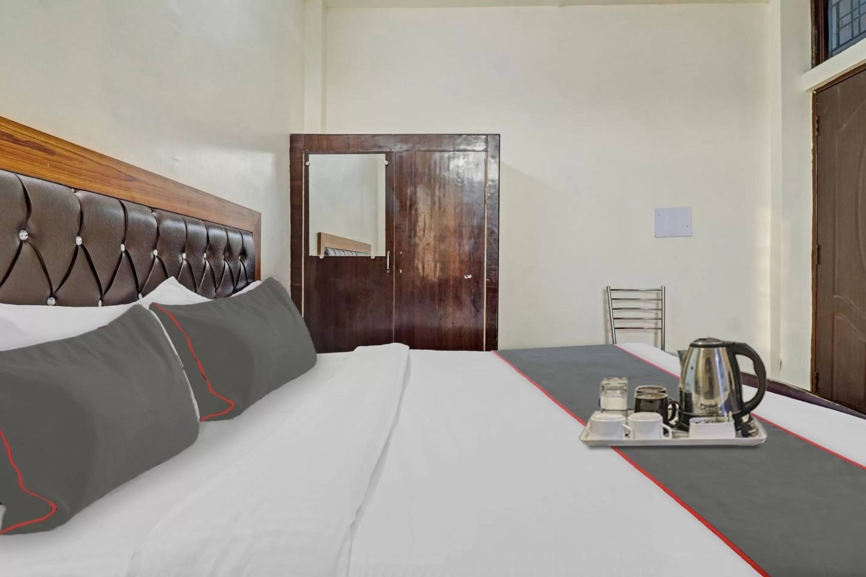 Bedroom, Bed in OYO Flagship Hotel Chandra palace