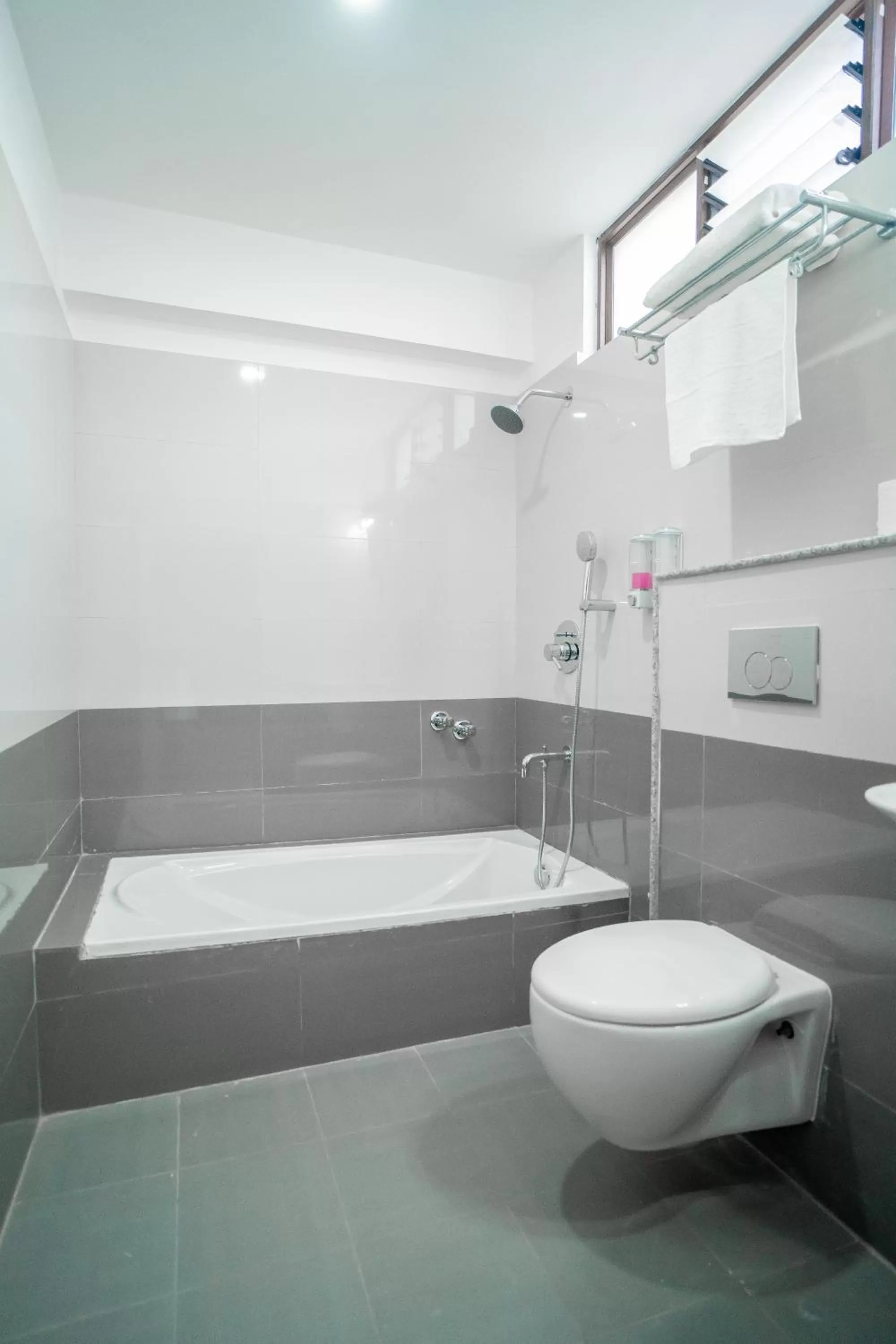 Toilet in Madhuban Hotel