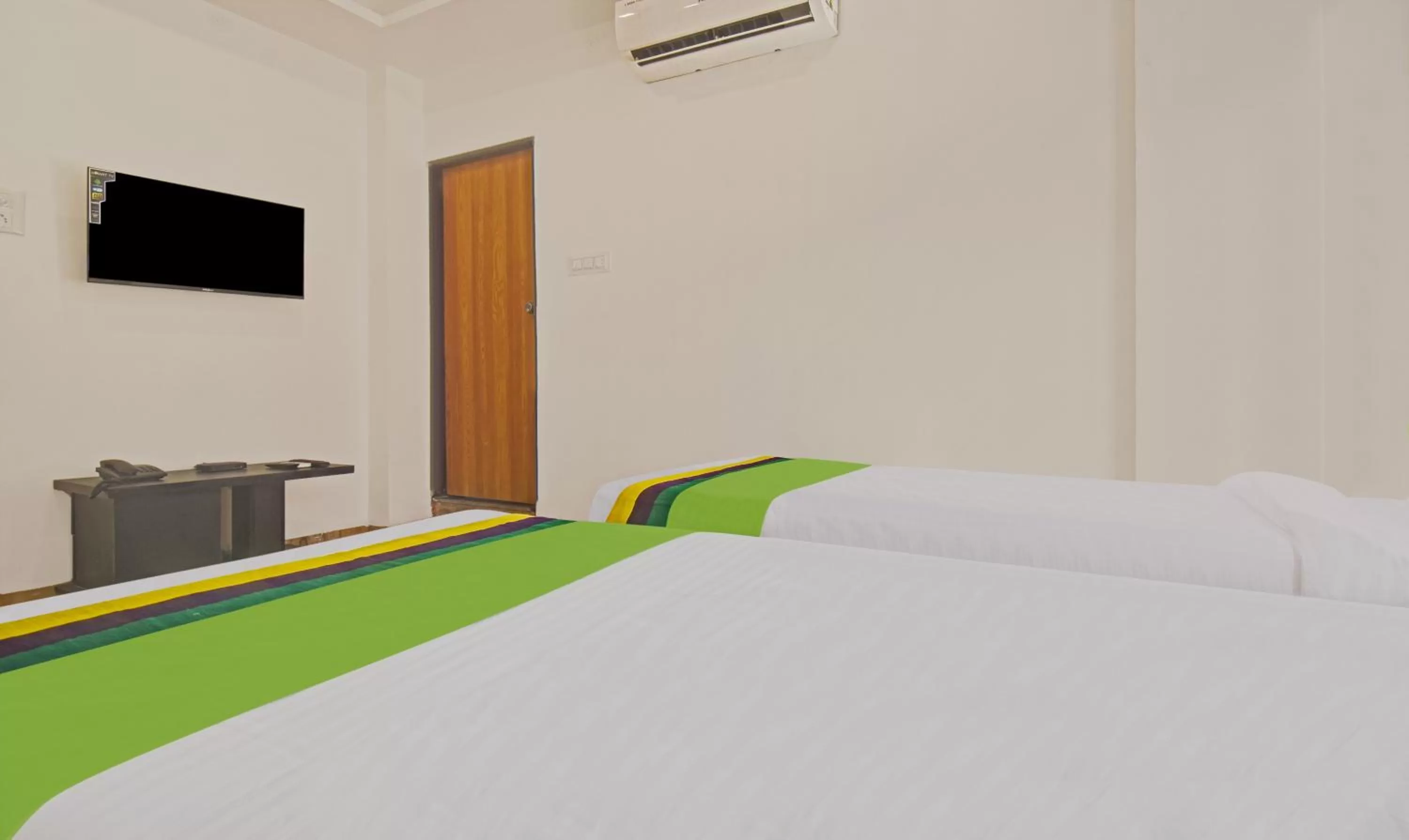 Bed in Treebo Villa Inn Aurangabad