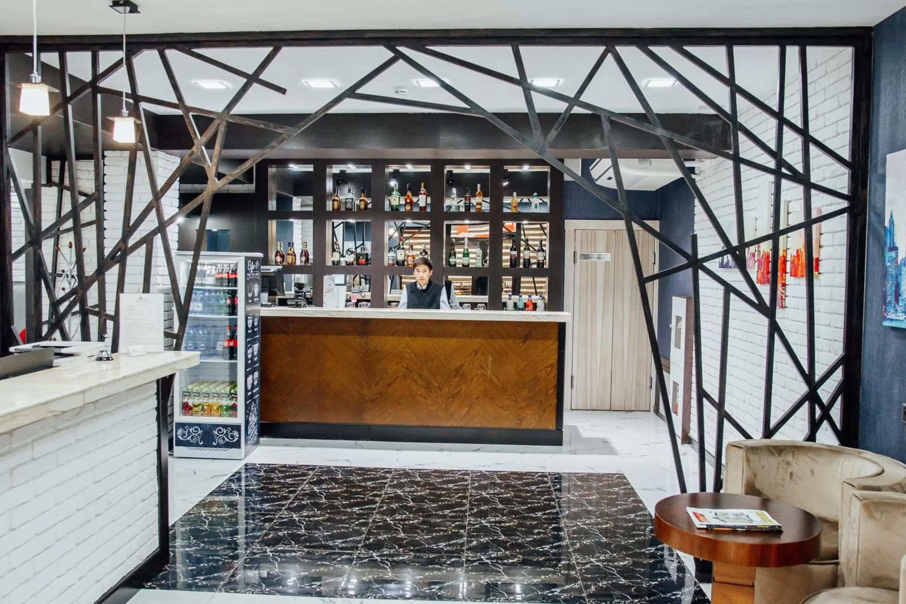 Lounge or bar in Express City Hotel Lounge or bar in Express City Hotel