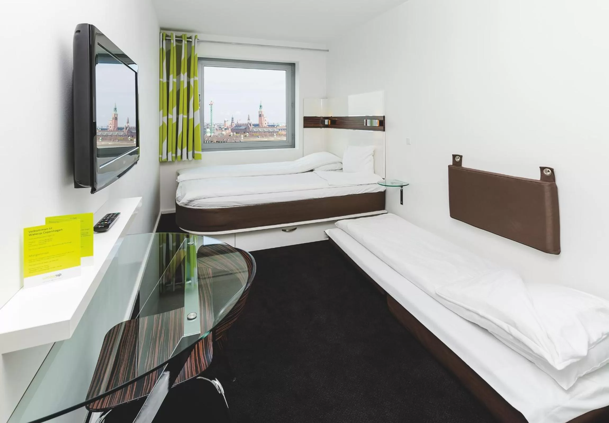 Bed in Wakeup Copenhagen - Carsten Niebuhrs Gade