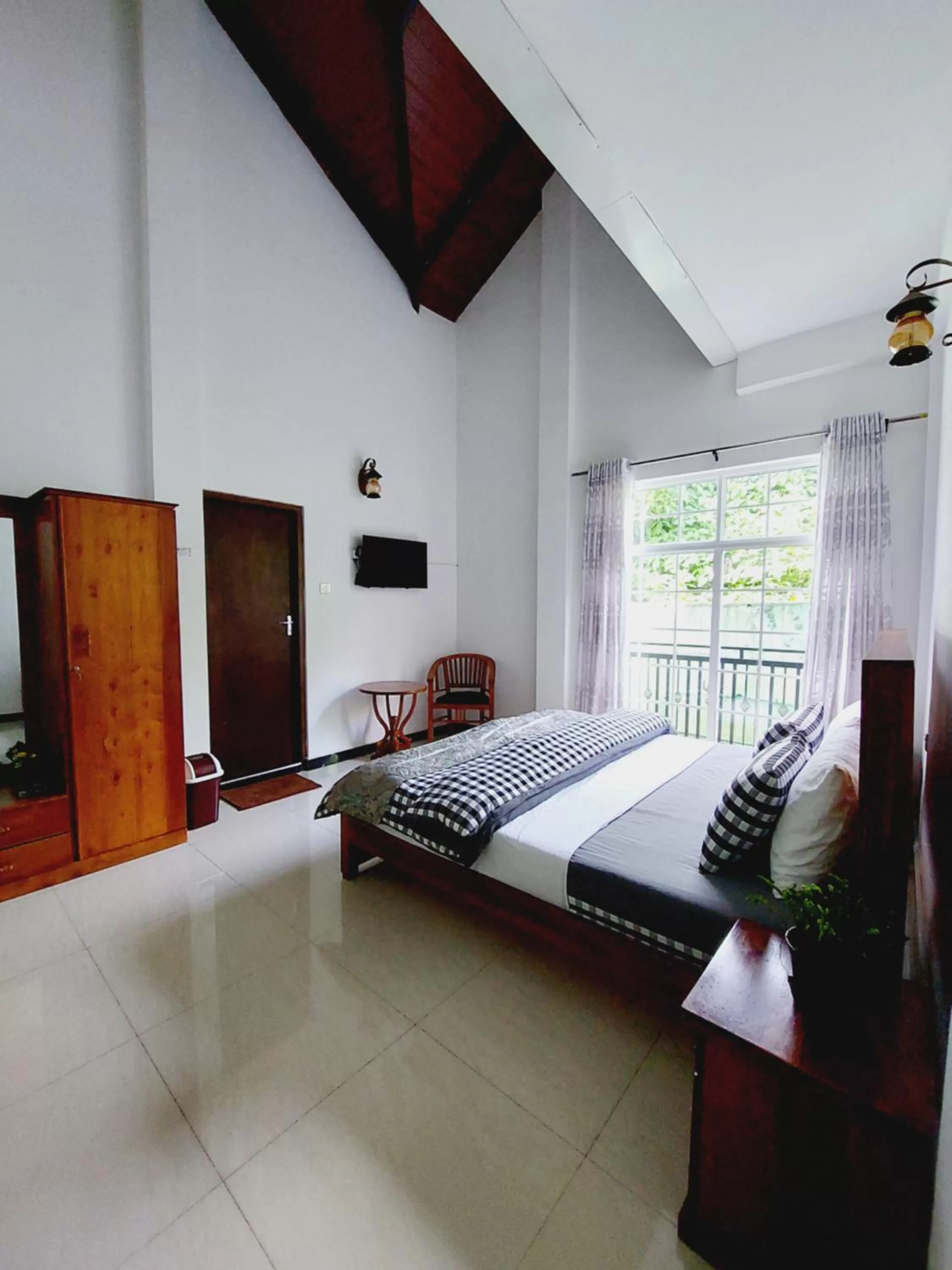 Bedroom, Bed in Misthill Rest - Lavish Villa