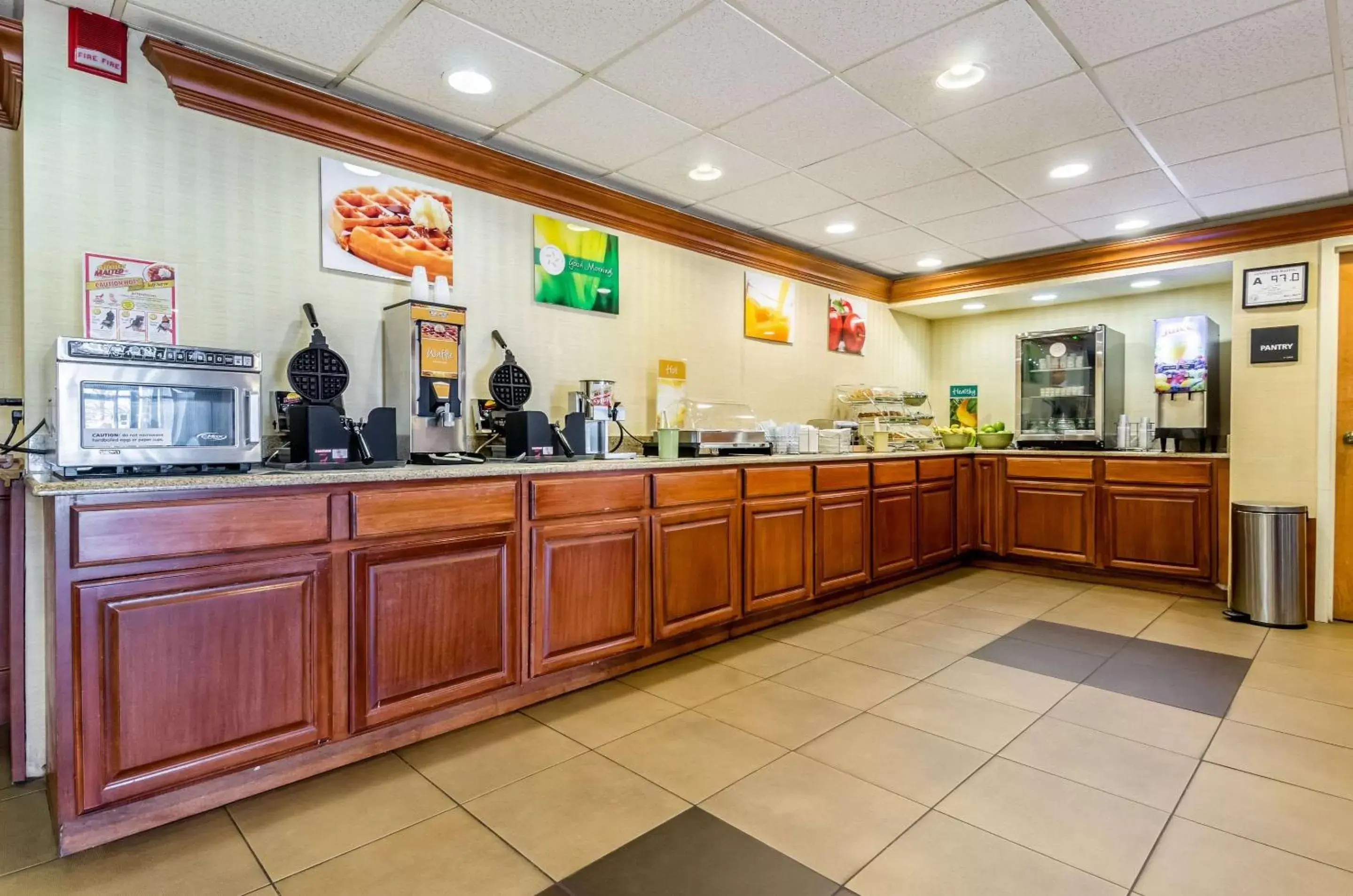 Restaurant/places to eat in Quality Inn Lumberton