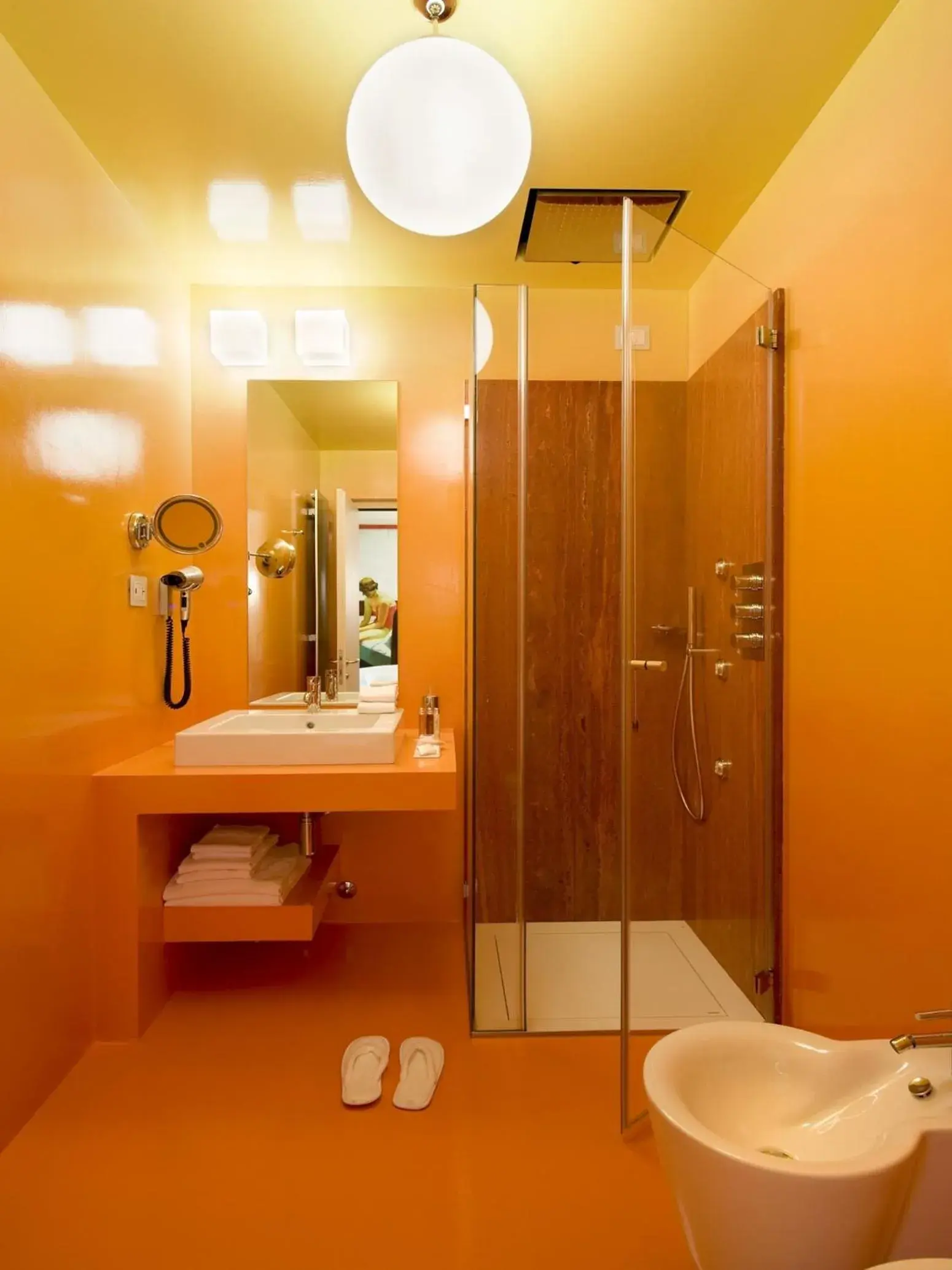 Bathroom in Petronilla - Hotel In Bergamo