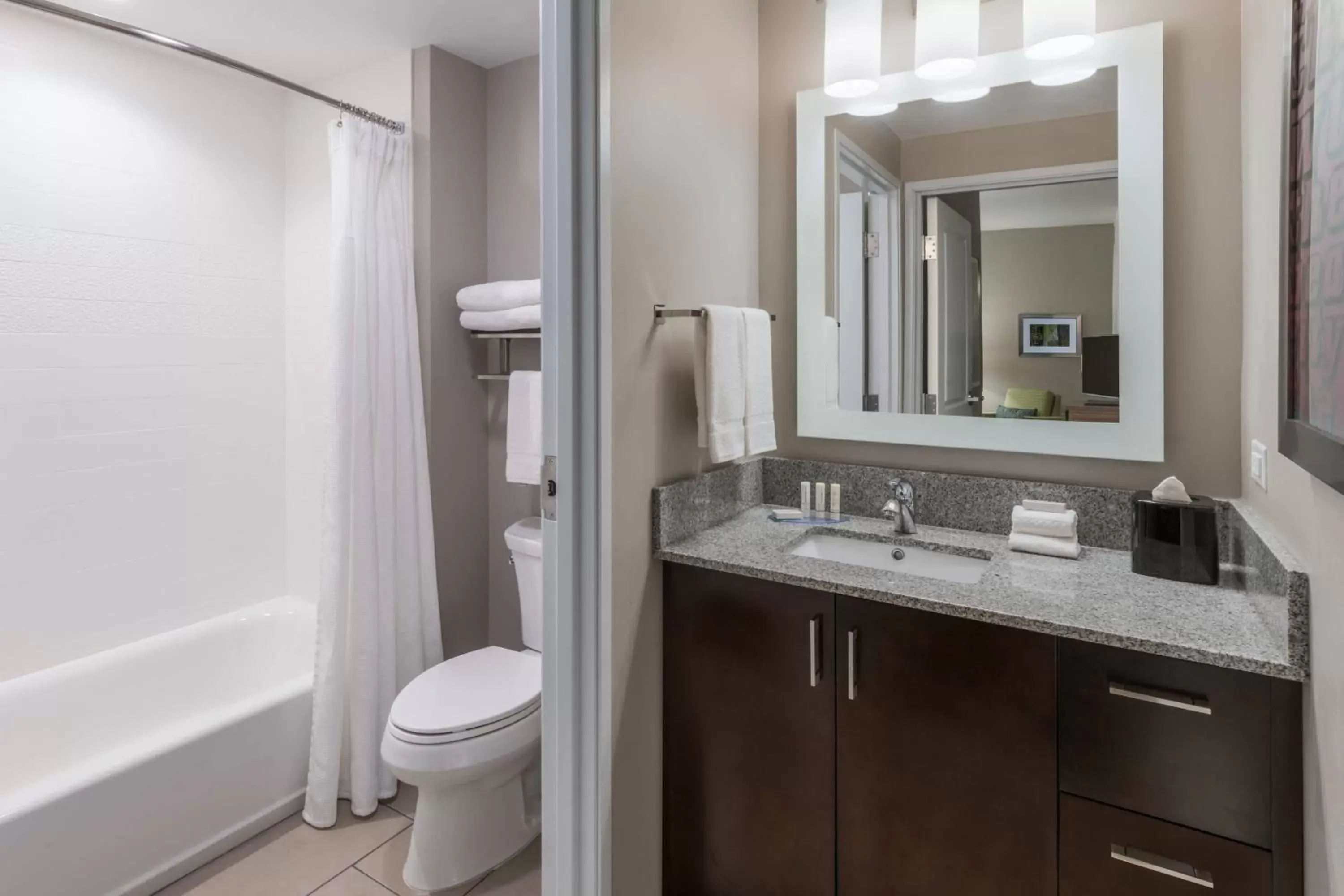 Bathroom in TownePlace Suites by Marriott Chicago Schaumburg