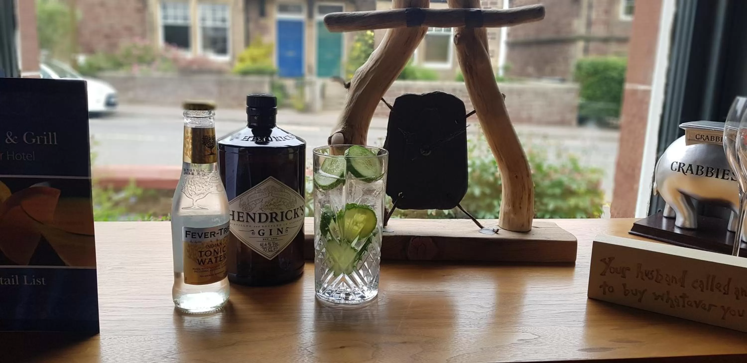 Food and drinks in Dunmuir Hotel