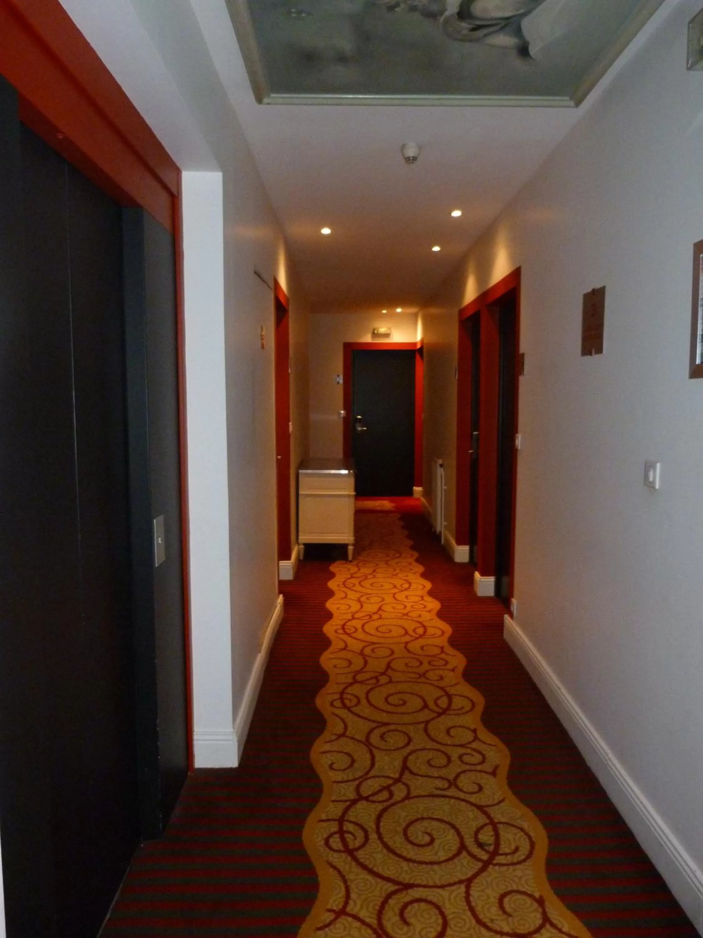 Animals in Cit'Hotel Europeen