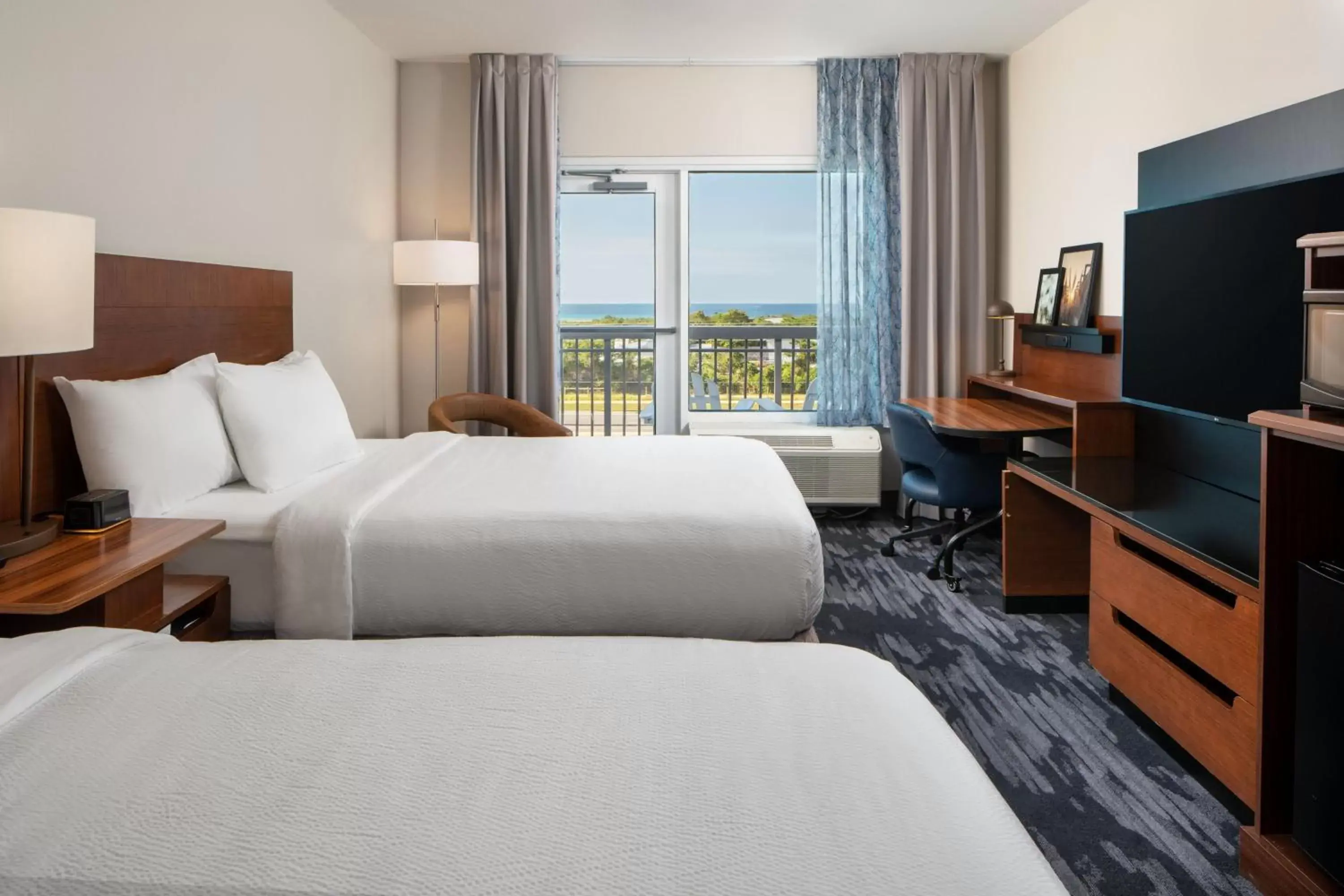 Photo of the whole room, Bed in Fairfield Inn & Suites by Marriott Destin