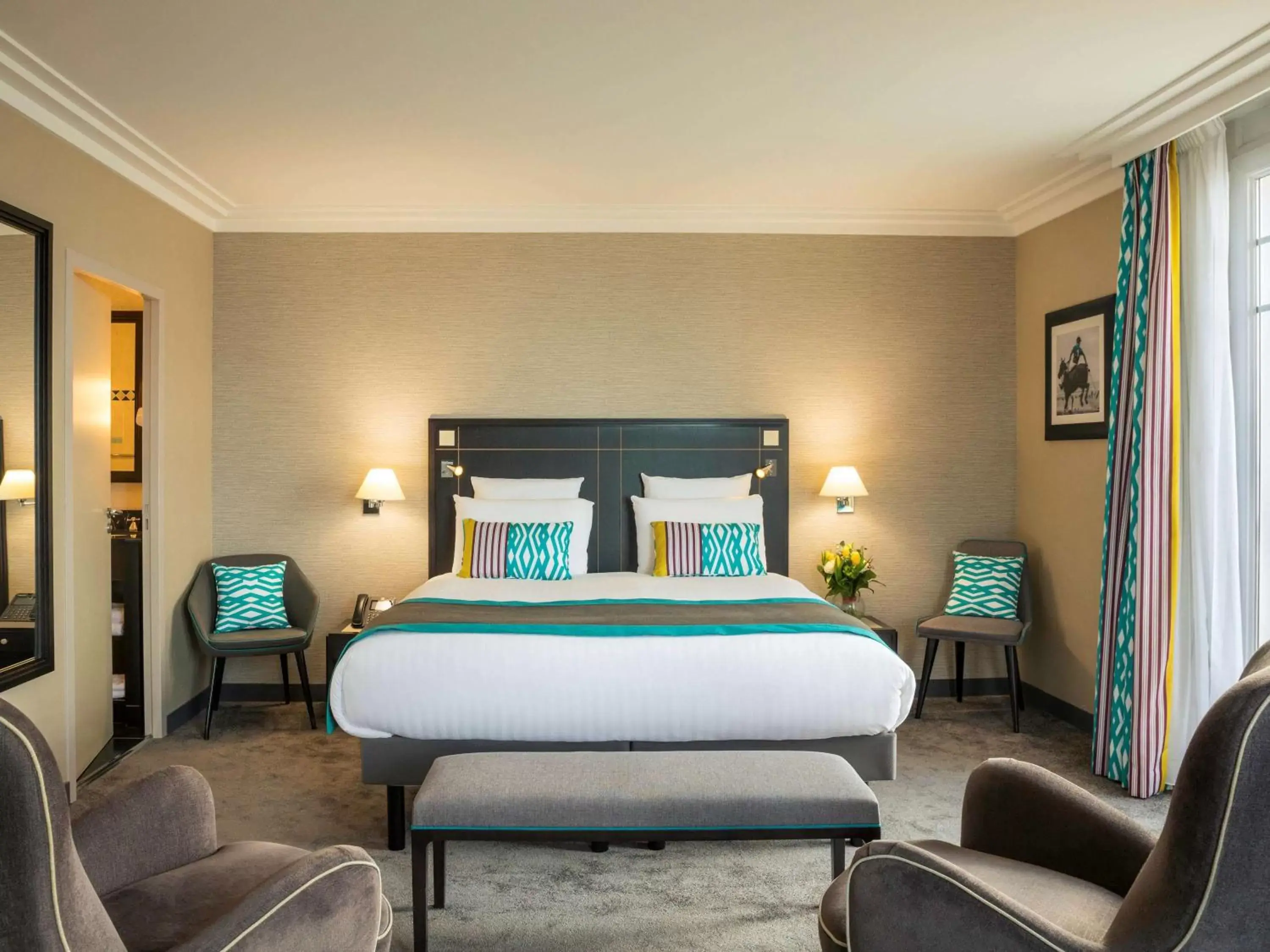 Bedroom, Bed in Hotel Mercure La Baule Majestic