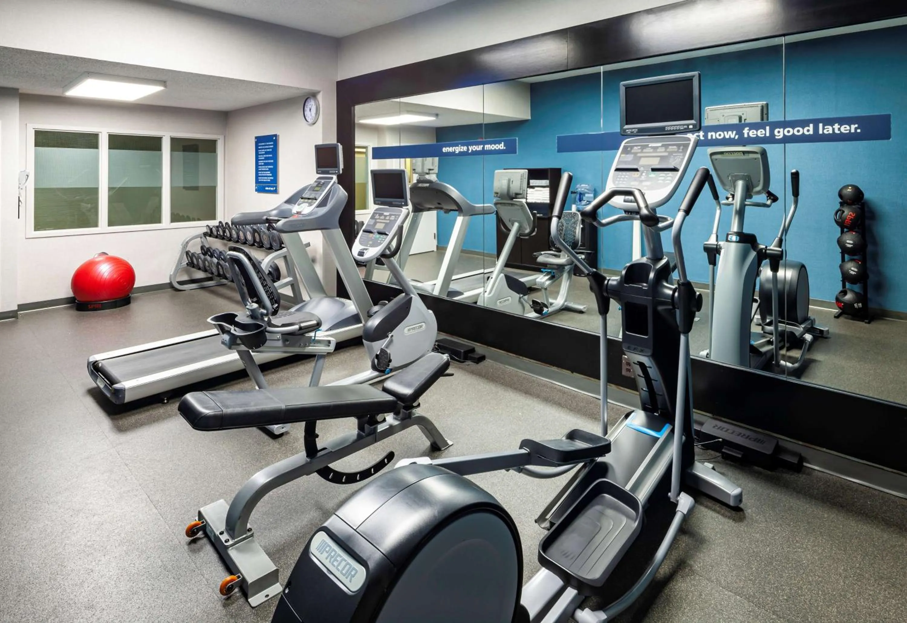 Fitness centre/facilities in Hampton Inn Austin NW near The Domain