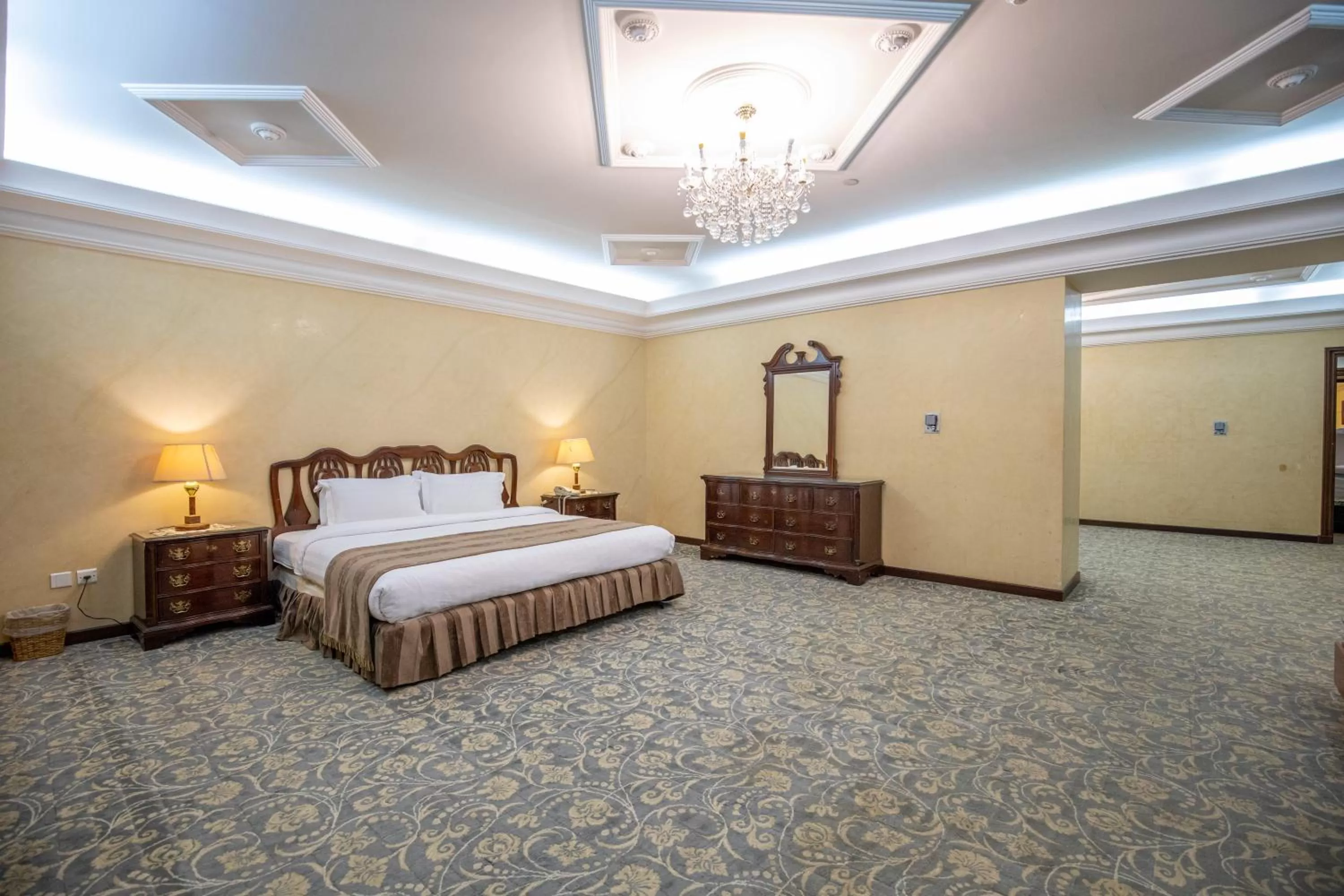 wedding, Bed in Hyatt Jeddah Continental Hotel