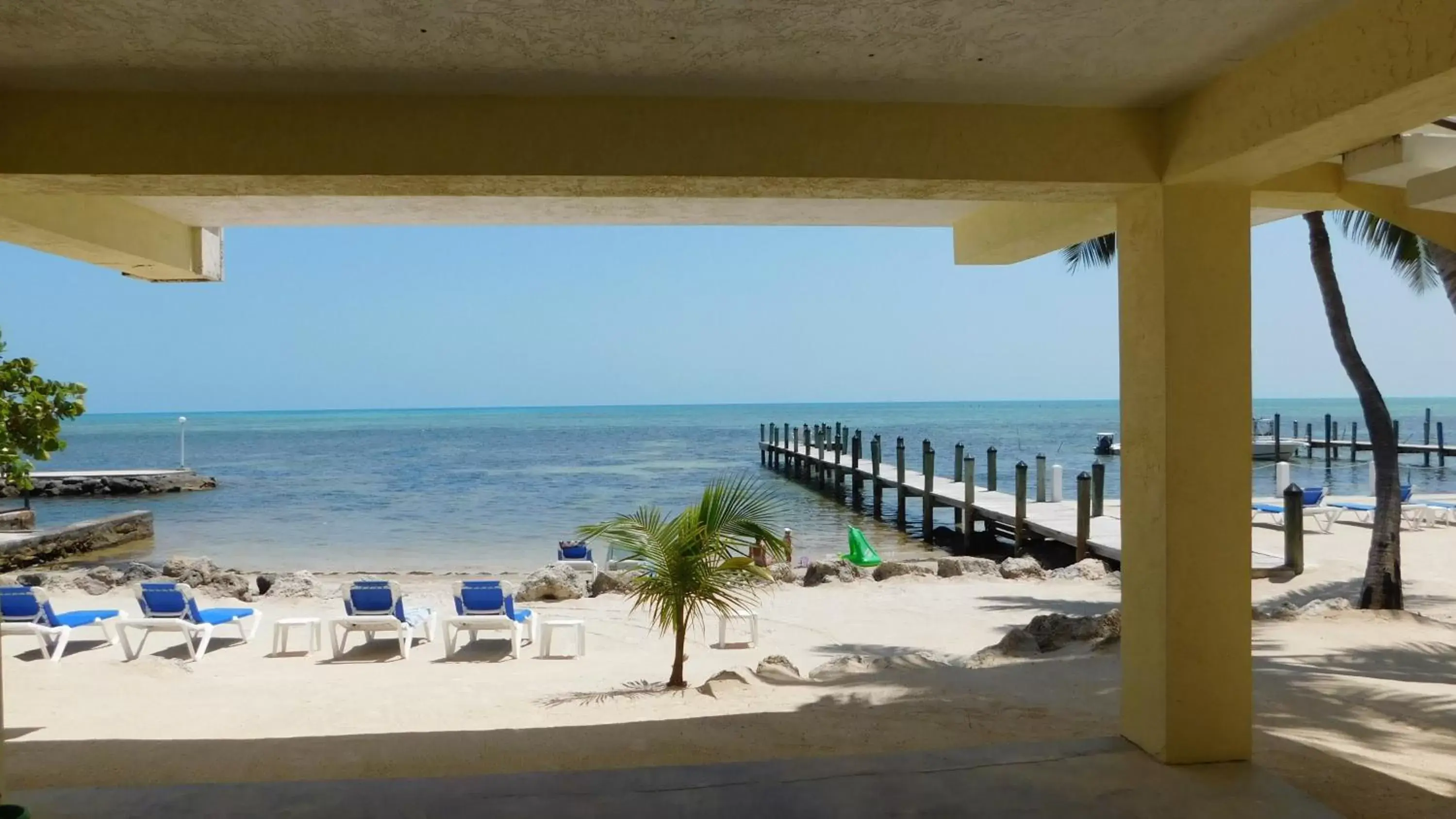 Beach in Pines & Palms Resort