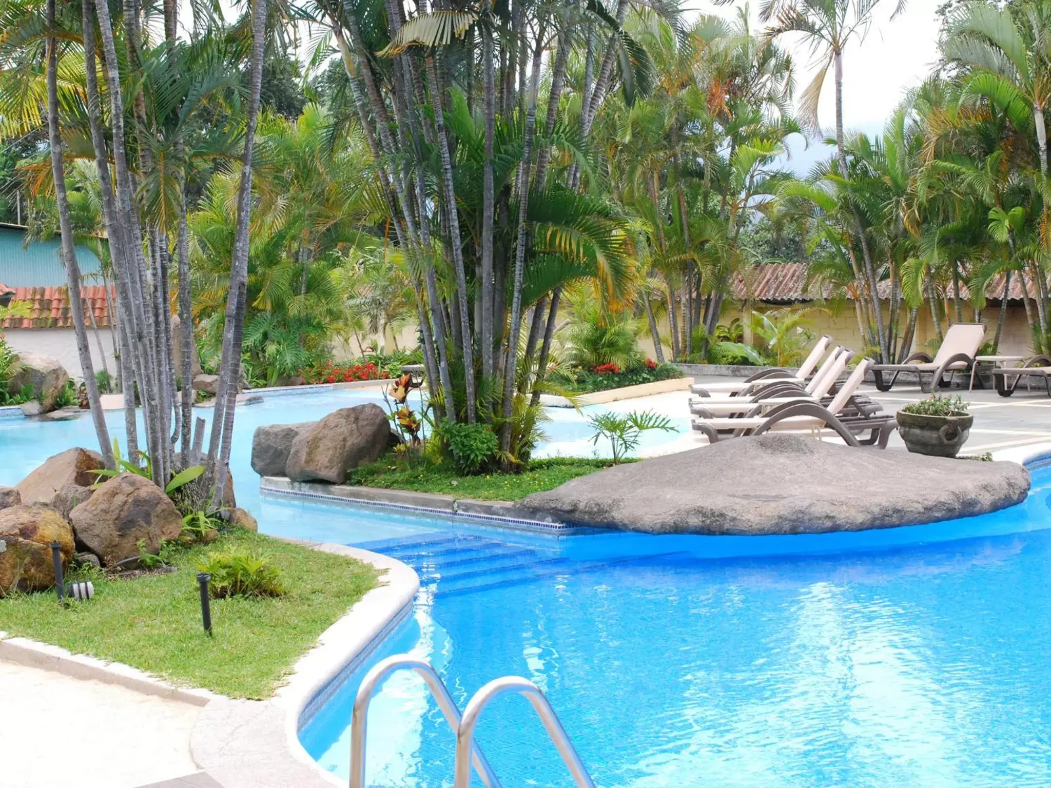 Swimming Pool in Wyndham San Jose Herradura