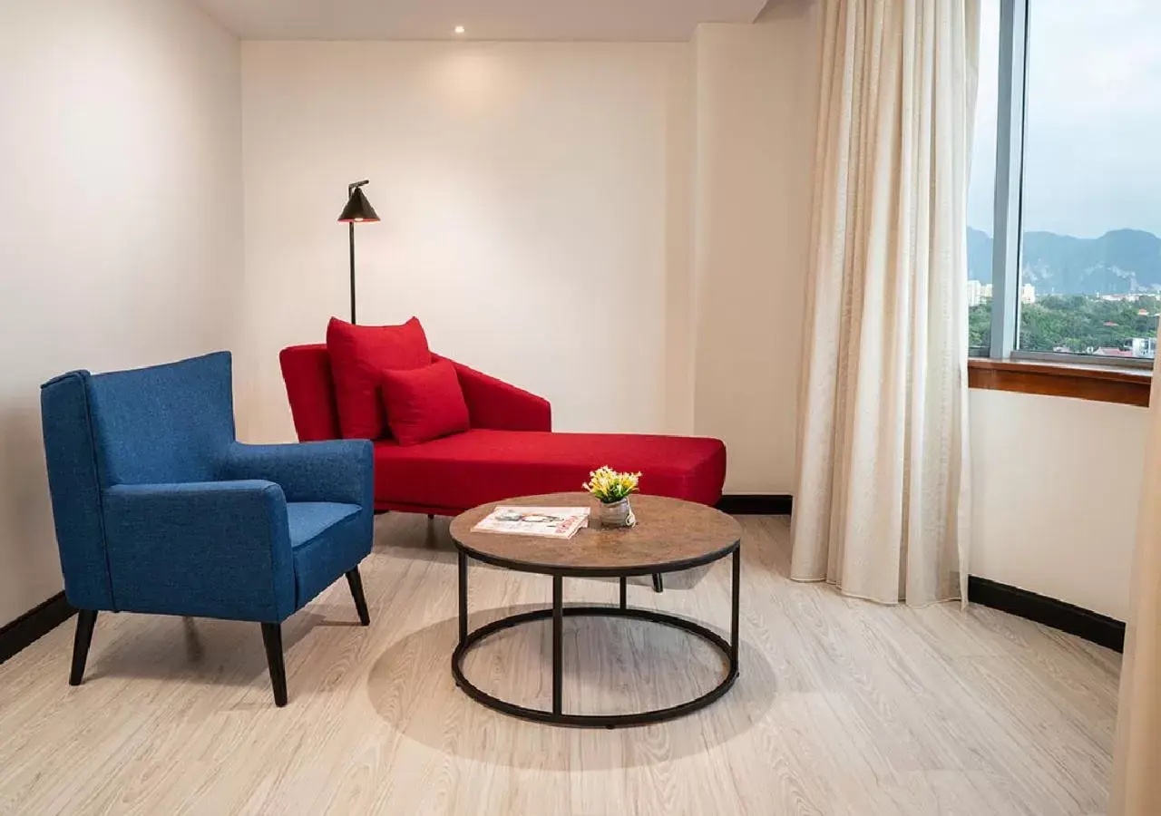 Living room in Travelodge Ipoh Living room in Travelodge Ipoh