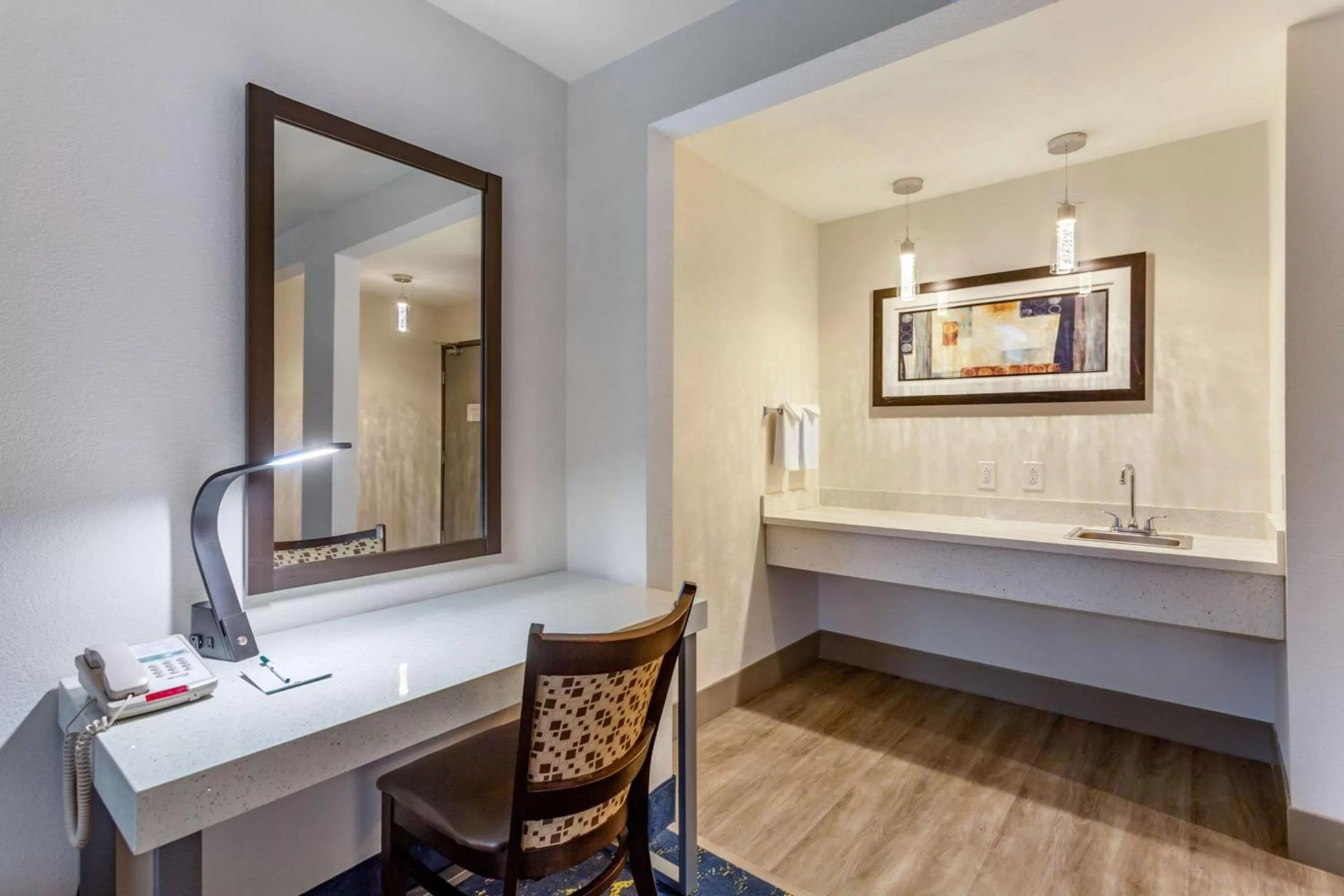 Photo of the whole room in Quality Inn Murfreesboro-University Area