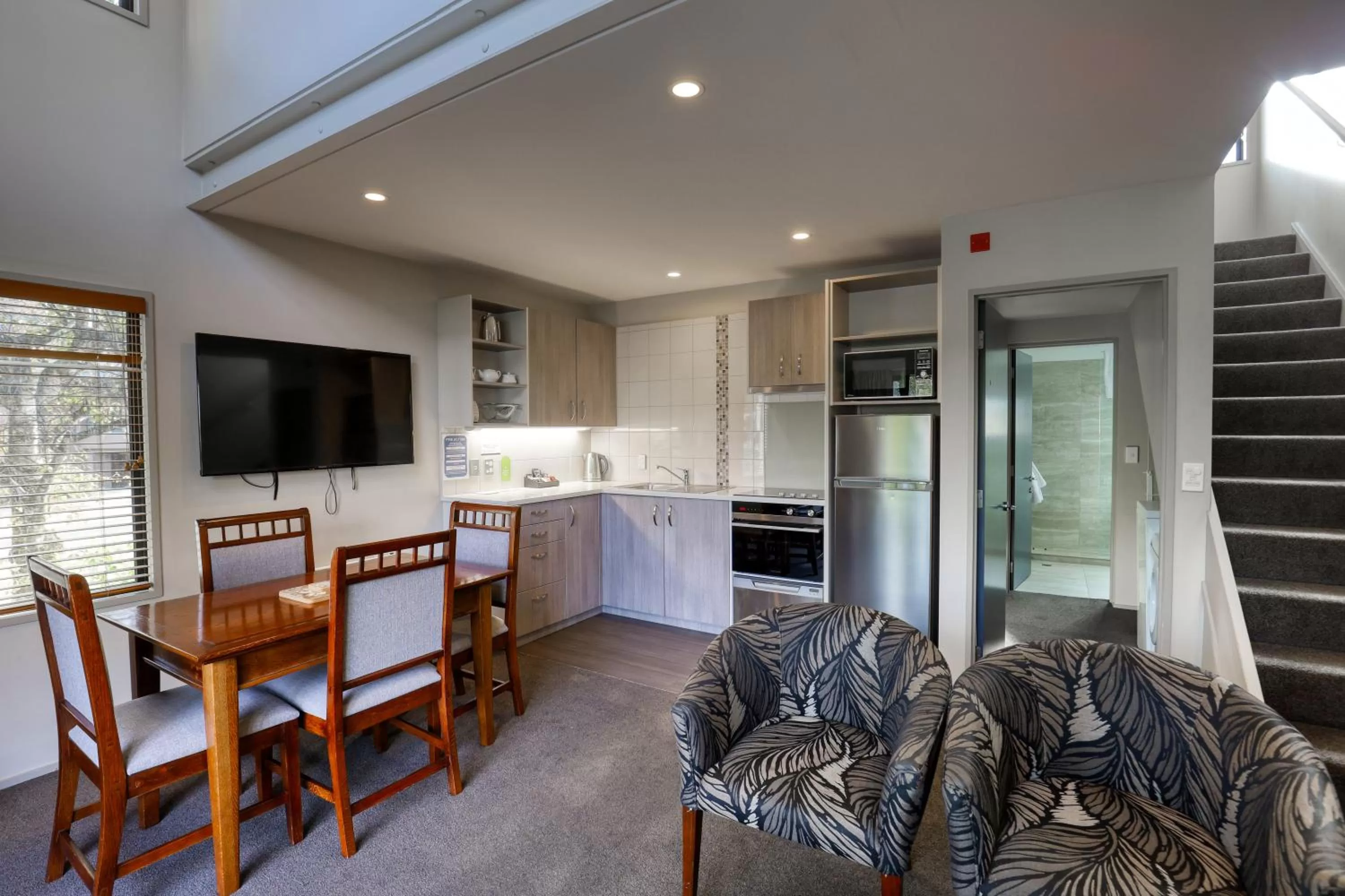 Living room in Garden Court Suites & Apartments