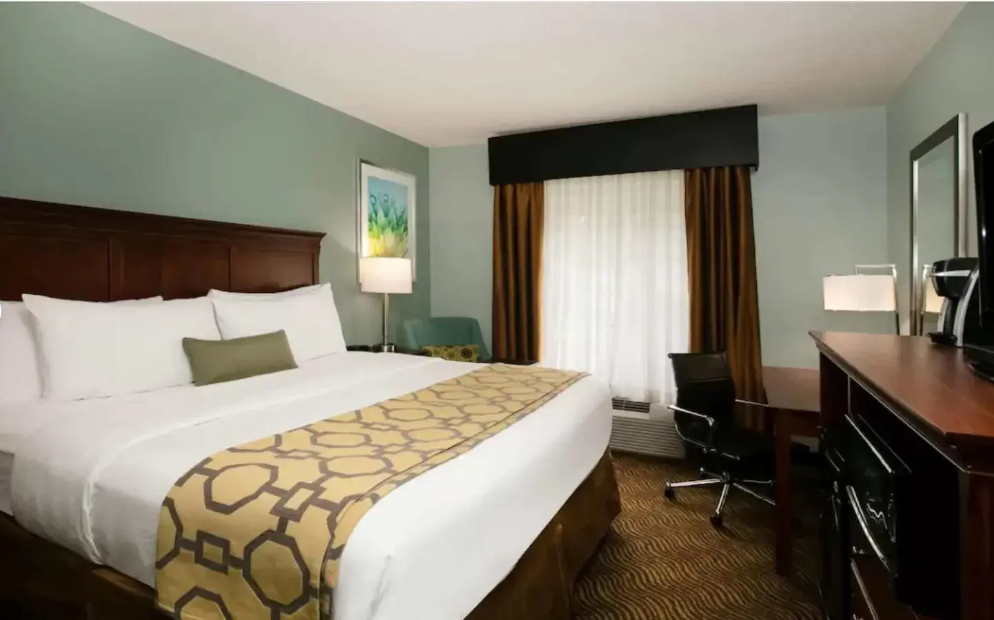 Bedroom, Bed in Baymont Inn & Suites Braselton