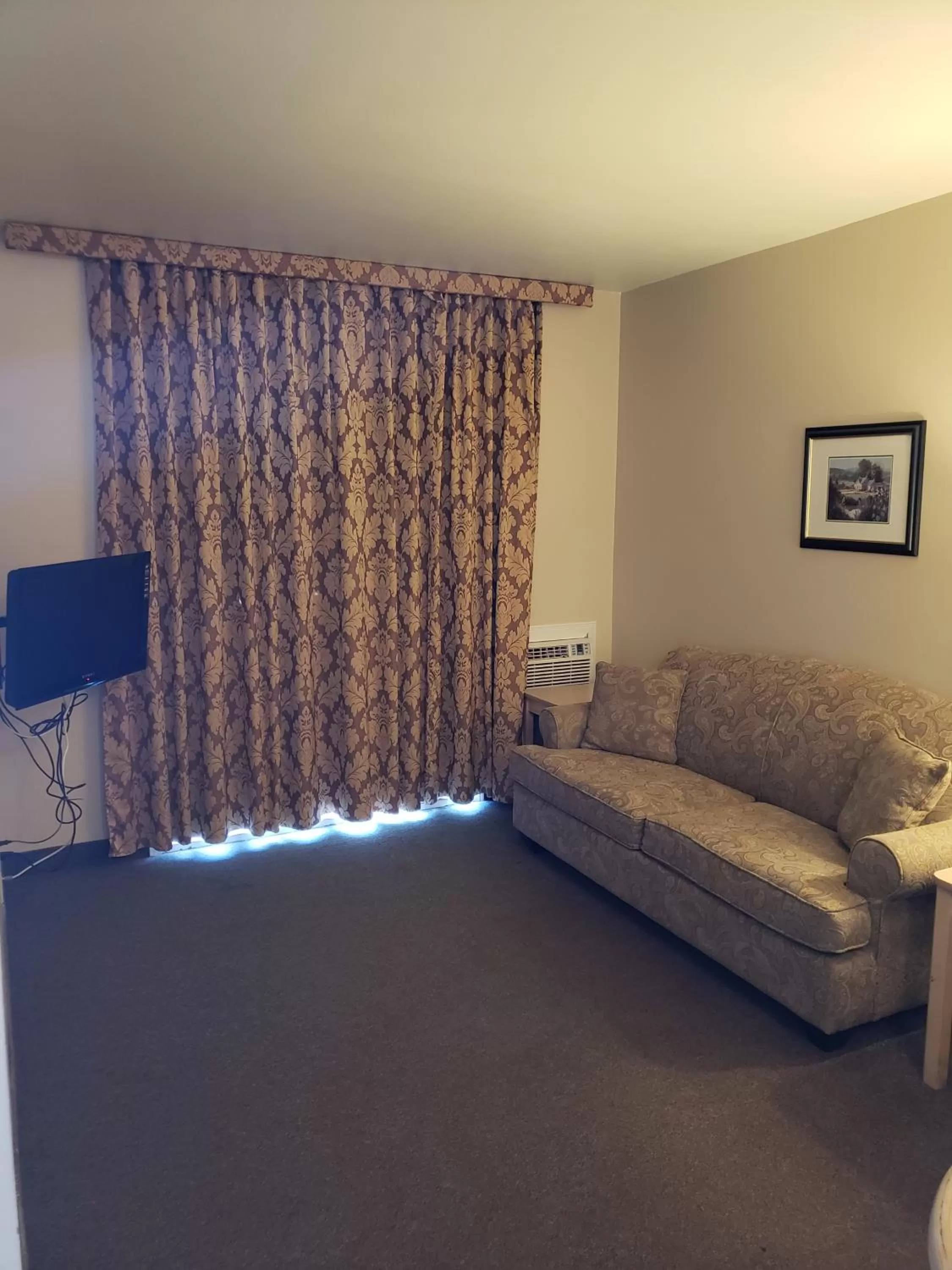 Shemron Suites Hotel