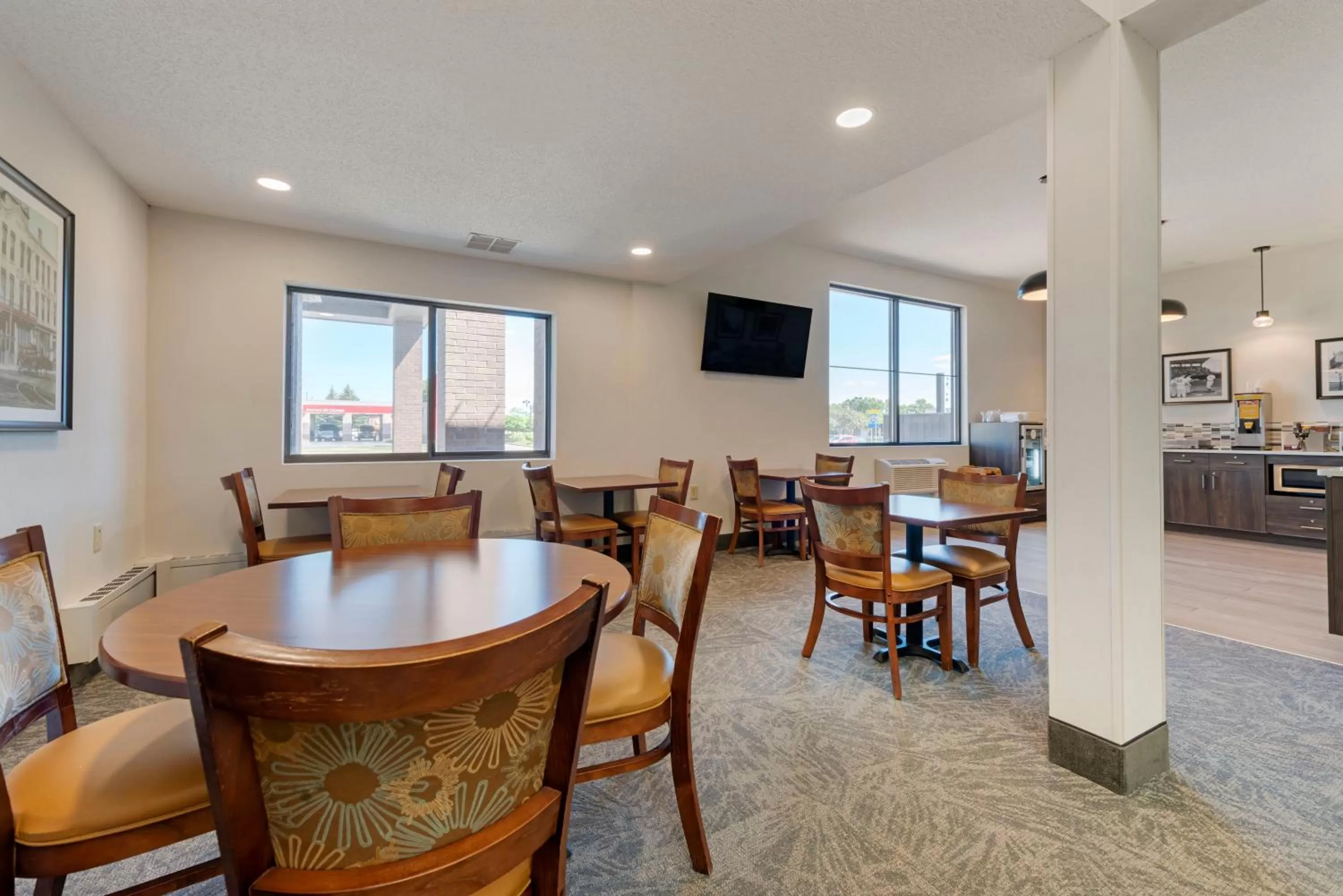 Breakfast in Quality Inn St Cloud West