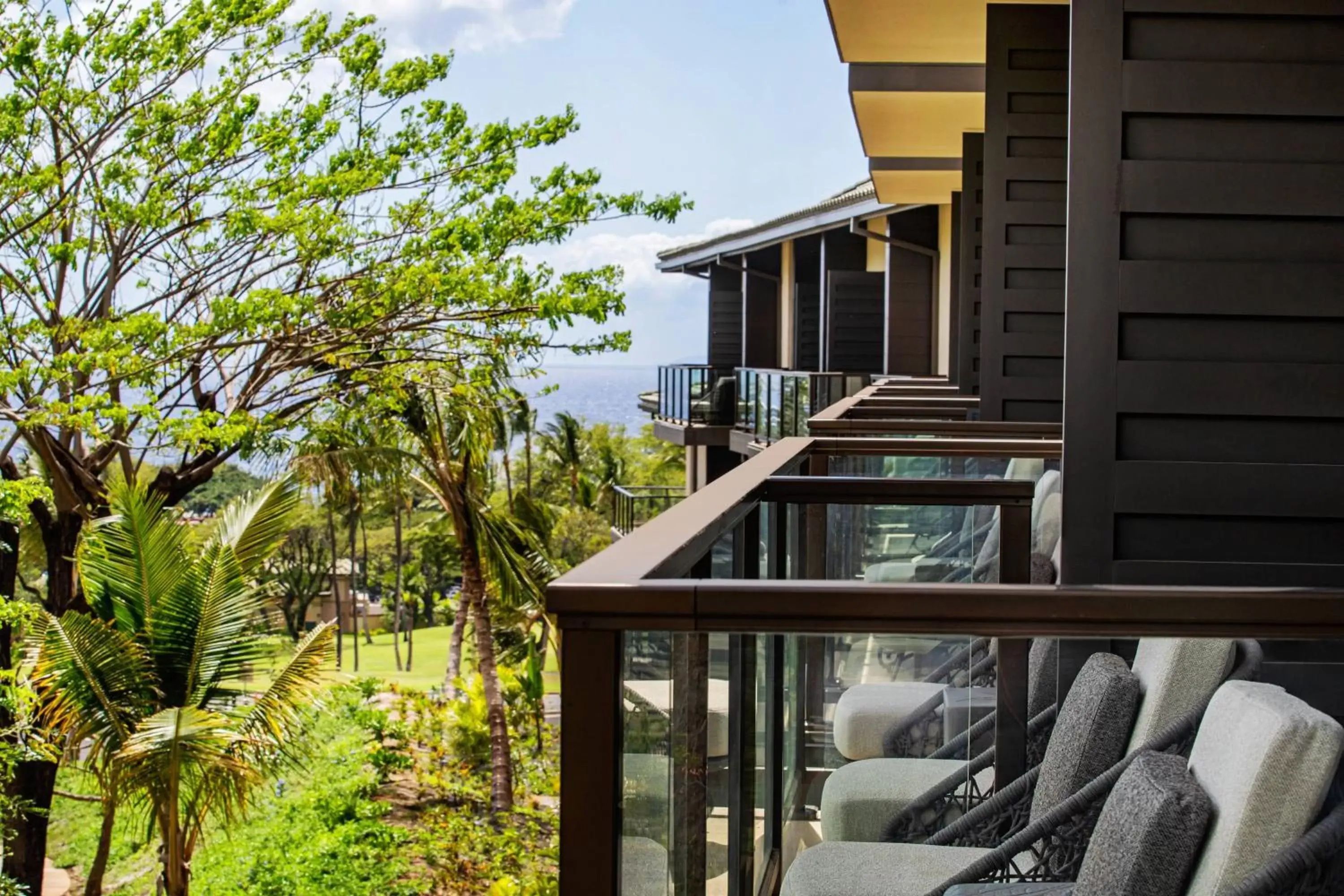 Photo of the whole room, Balcony/Terrace in AC Hotel by Marriott Maui Wailea