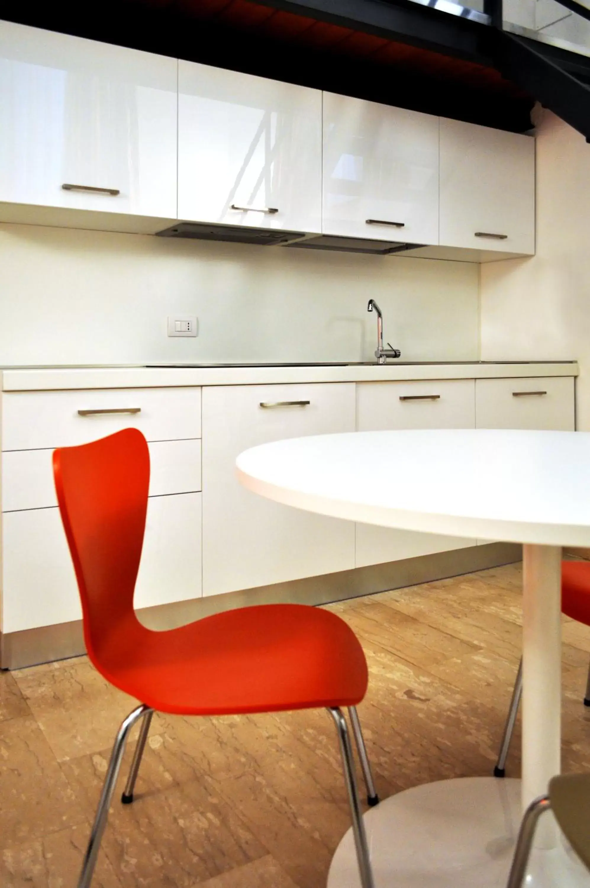 Dining area, Kitchen/Kitchenette in BB Hotels Aparthotel Bocconi