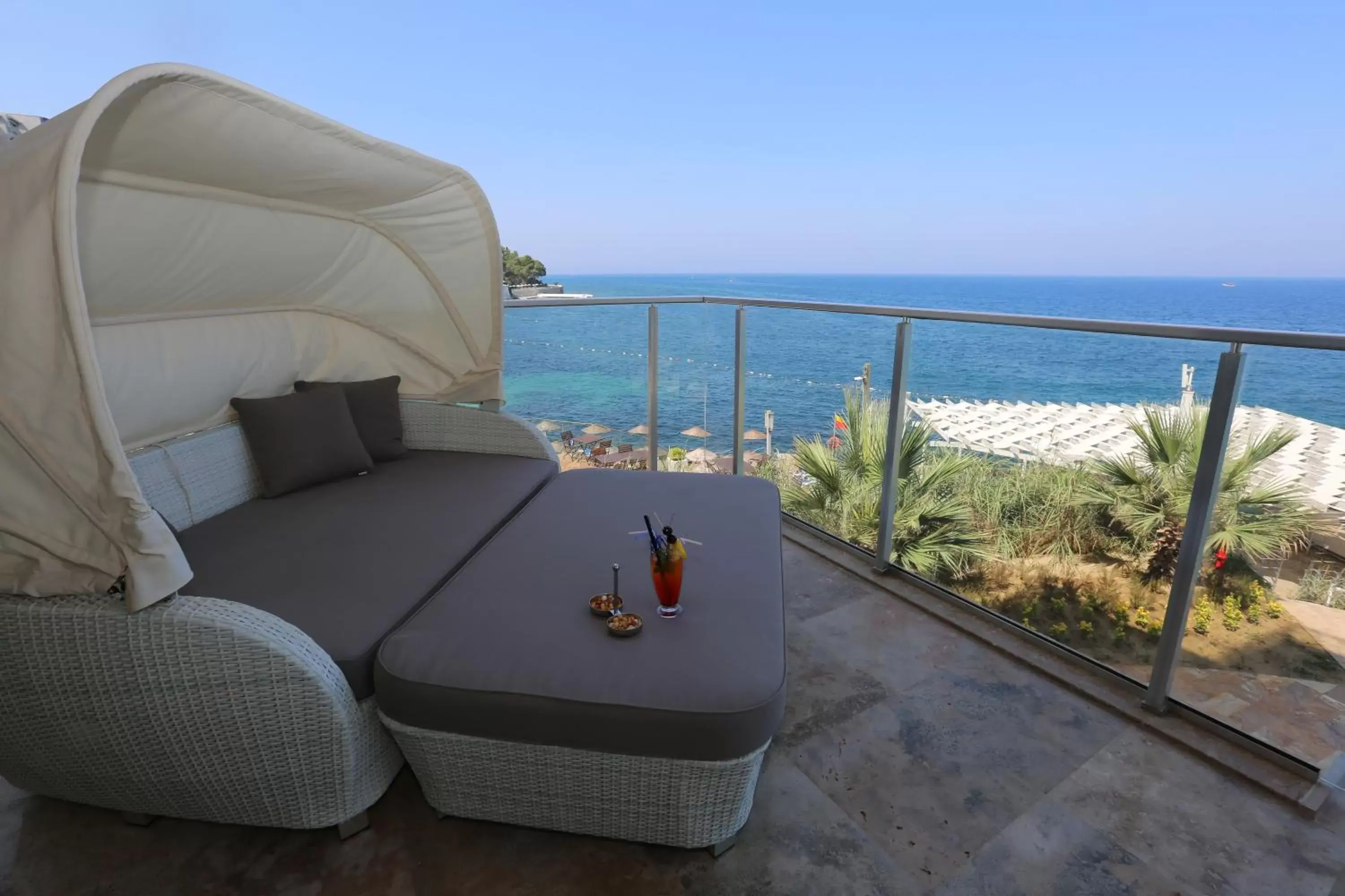 Balcony/Terrace in Charisma De Luxe Hotel