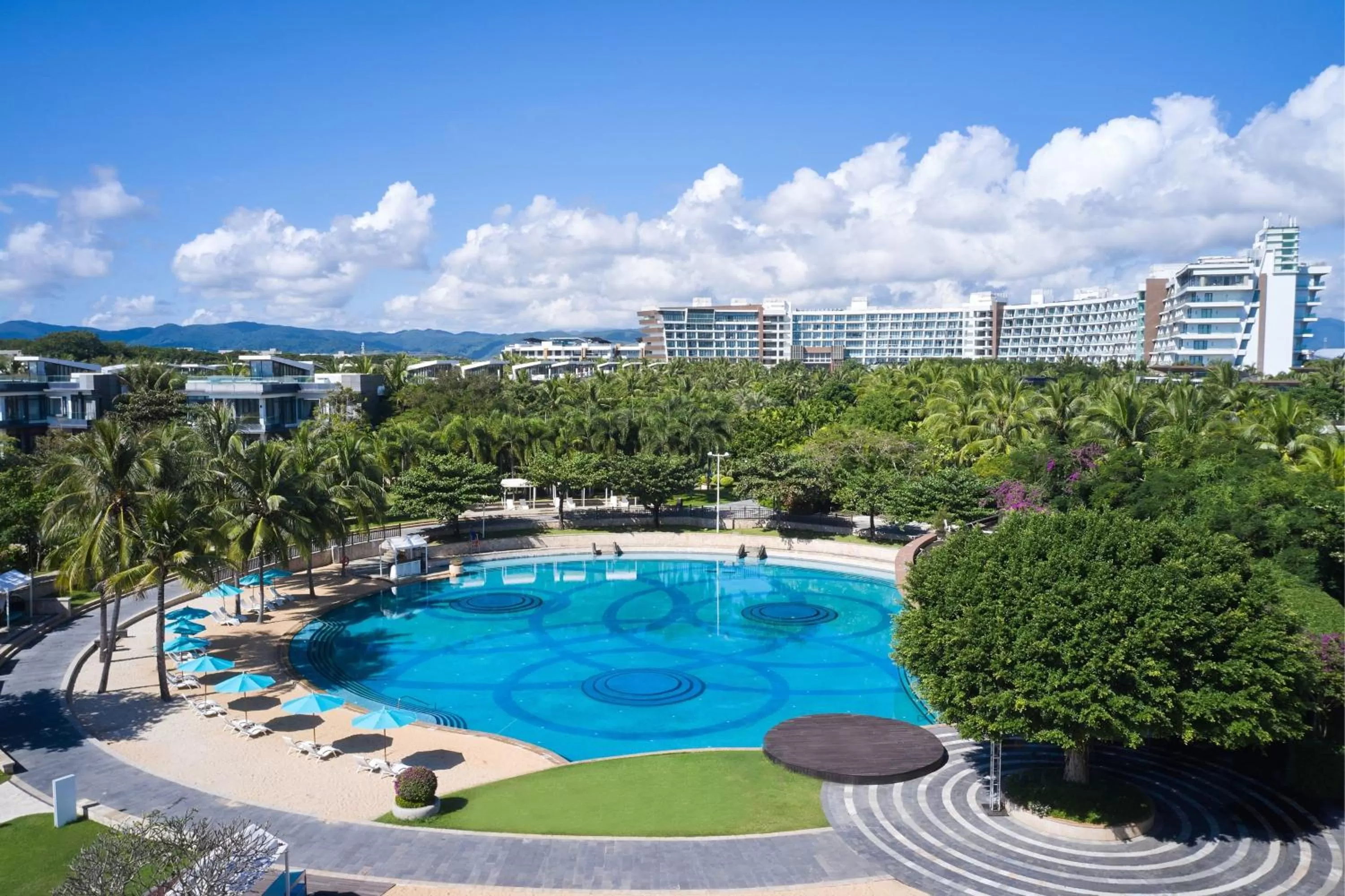 Swimming pool in The Westin Sanya Haitang Bay Resort