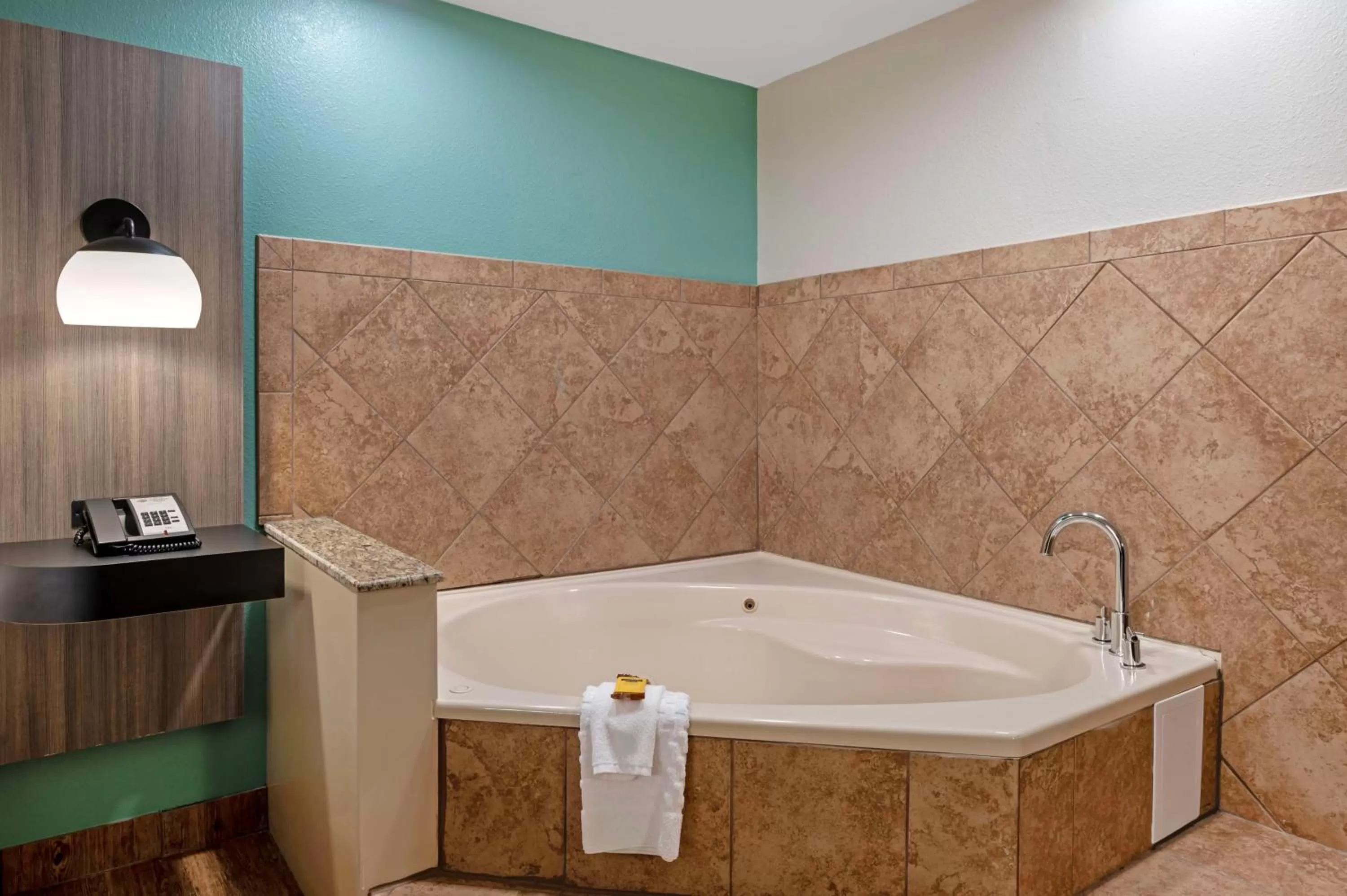 Bedroom in Best Western Plus Greenwood Indy South Inn