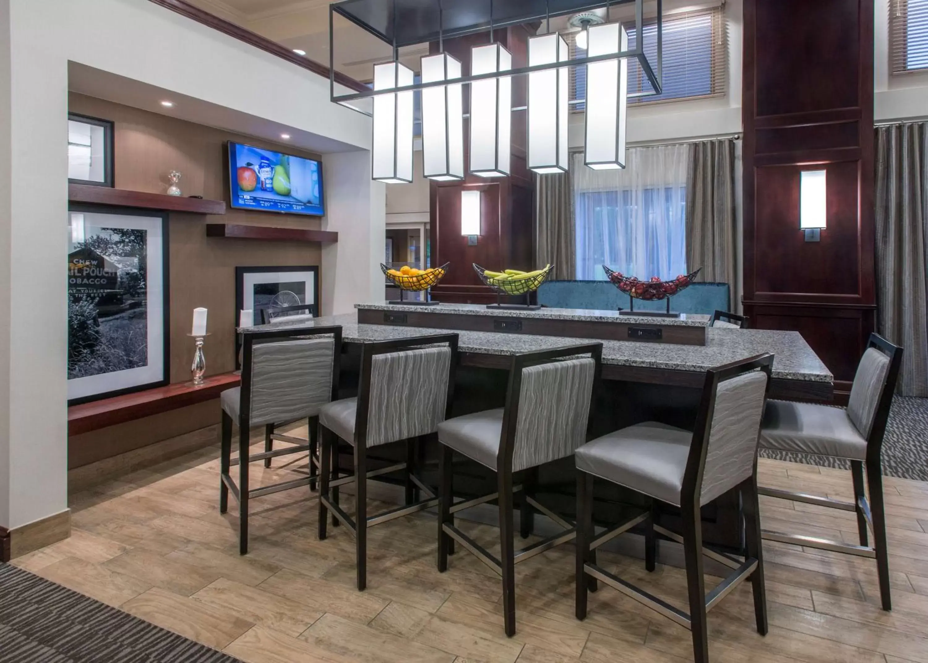 Lobby or reception, Lounge/Bar in Hampton Inn & Suites Jackson