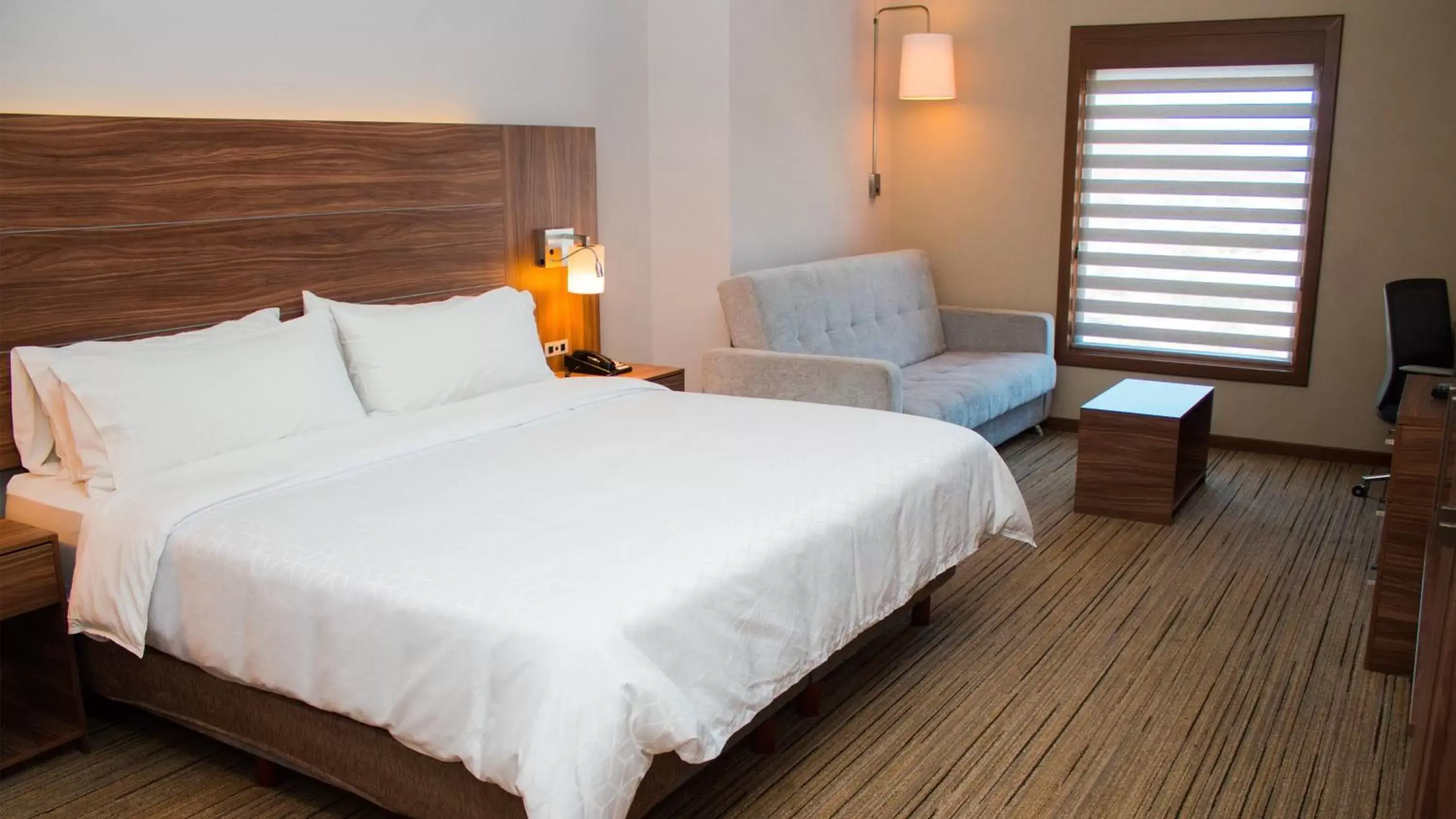 Photo of the whole room, Bed in Holiday Inn Express Guaymas, an IHG Hotel