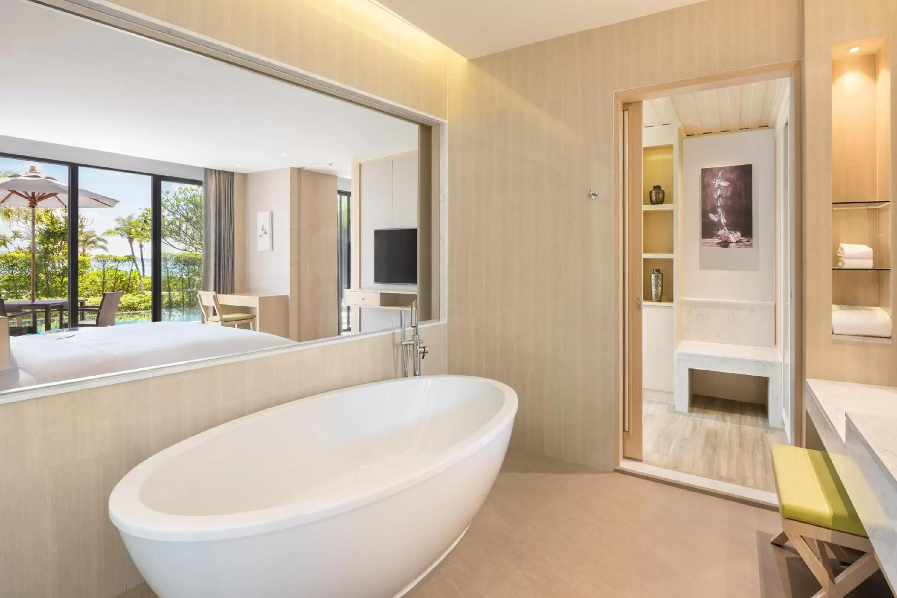 Swimming pool, Bathroom in Le Meridien Khao Lak Resort & Spa