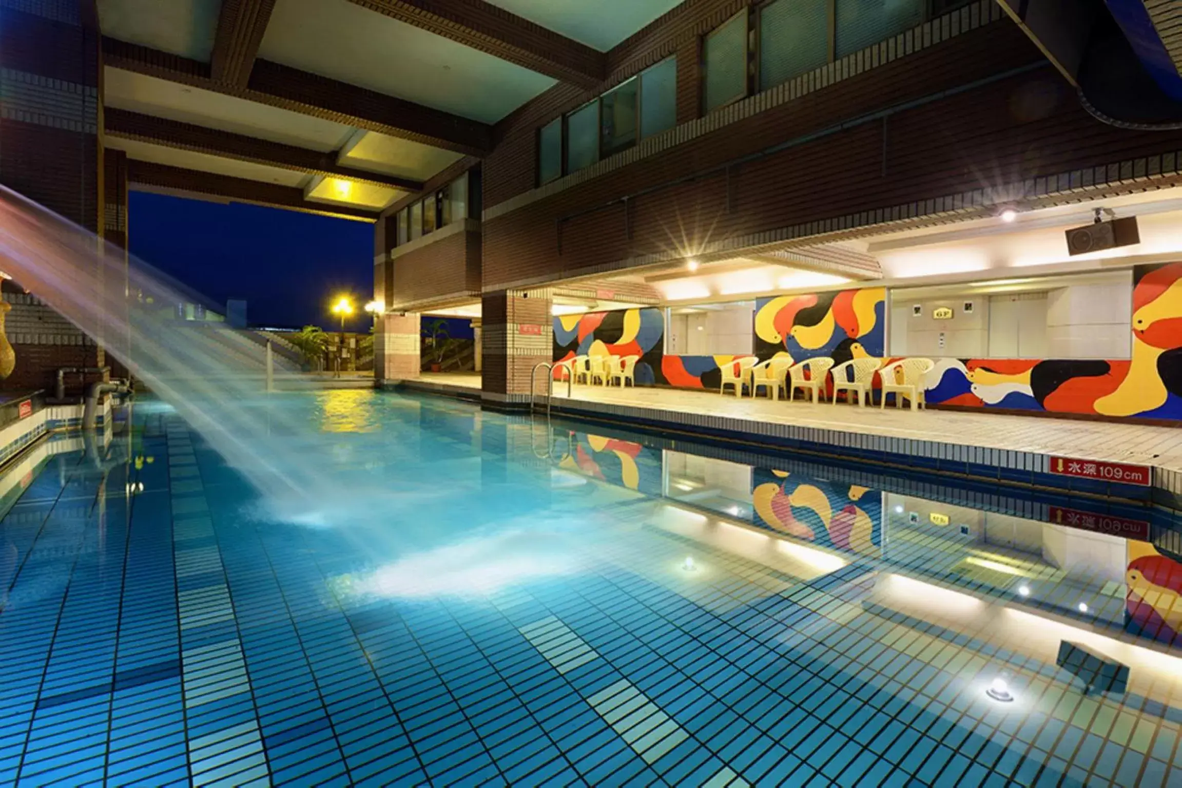 Swimming Pool in Cheng Pao Hotel