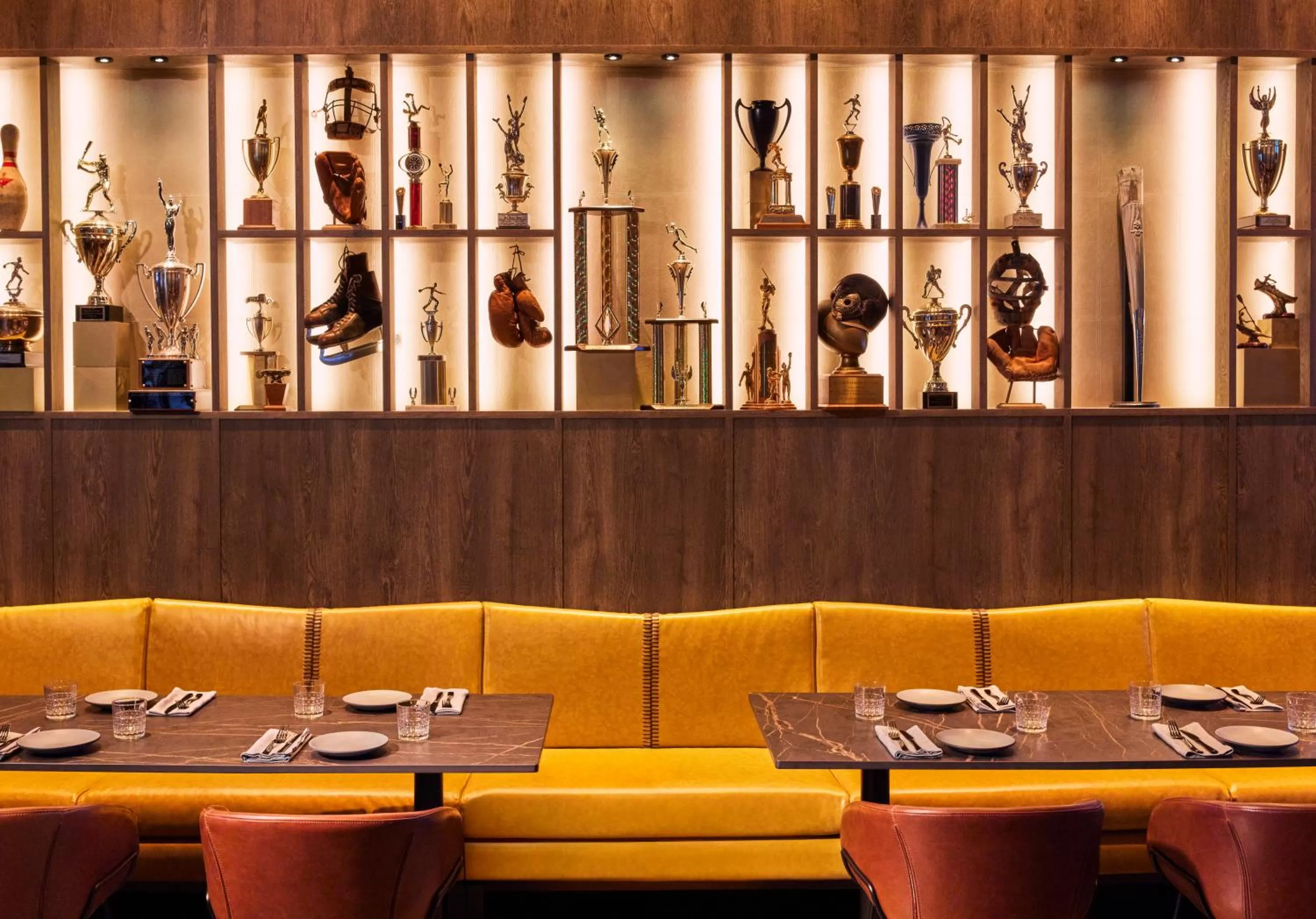 Restaurant/places to eat in Omni Boston Hotel at the Seaport