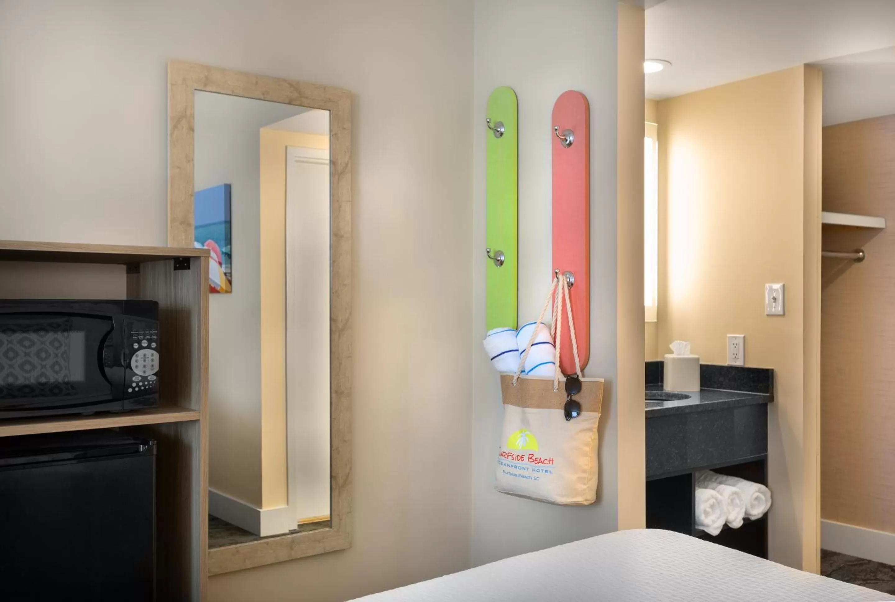 Bedroom, Bed in Surfside Beach Oceanfront Hotel