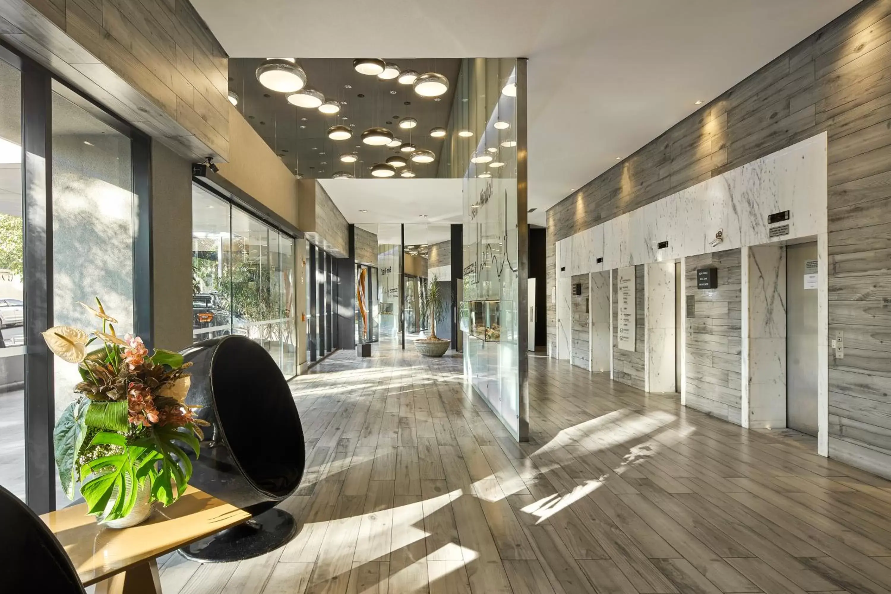 Facade/entrance, Lobby/Reception in Radisson Blu Belo Horizonte Savassi