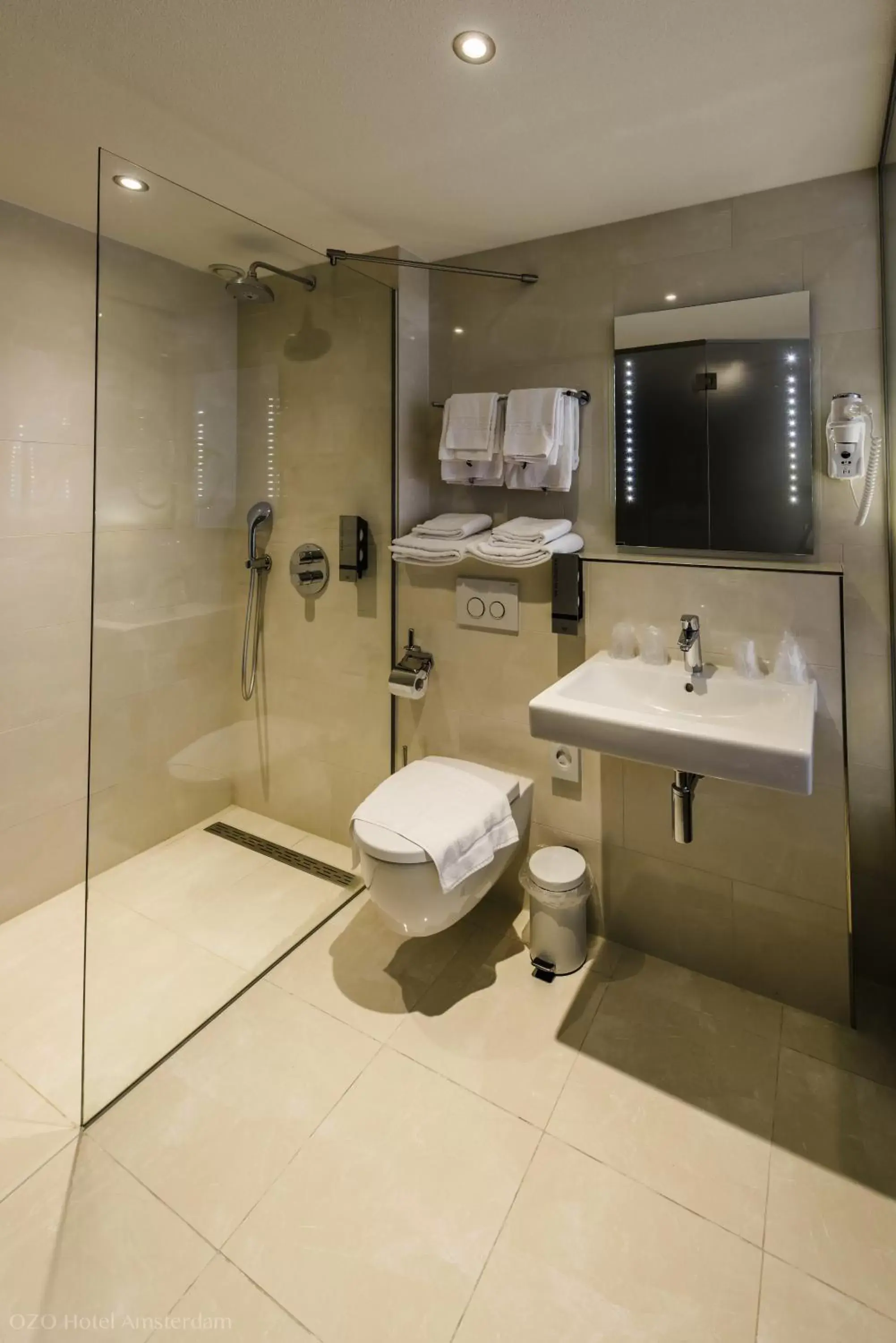 Shower, Bathroom in OZO Hotels Arena Amsterdam
