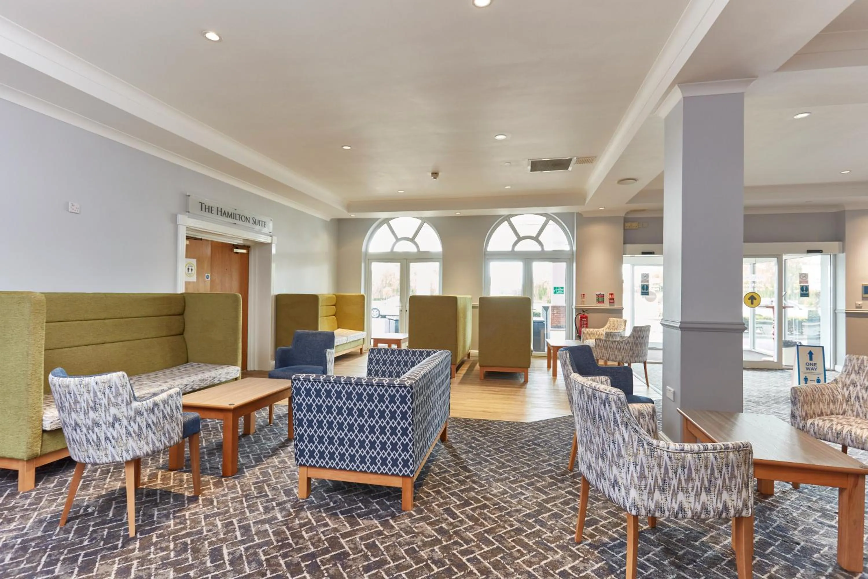 Facade/entrance in Southview Park Hotel