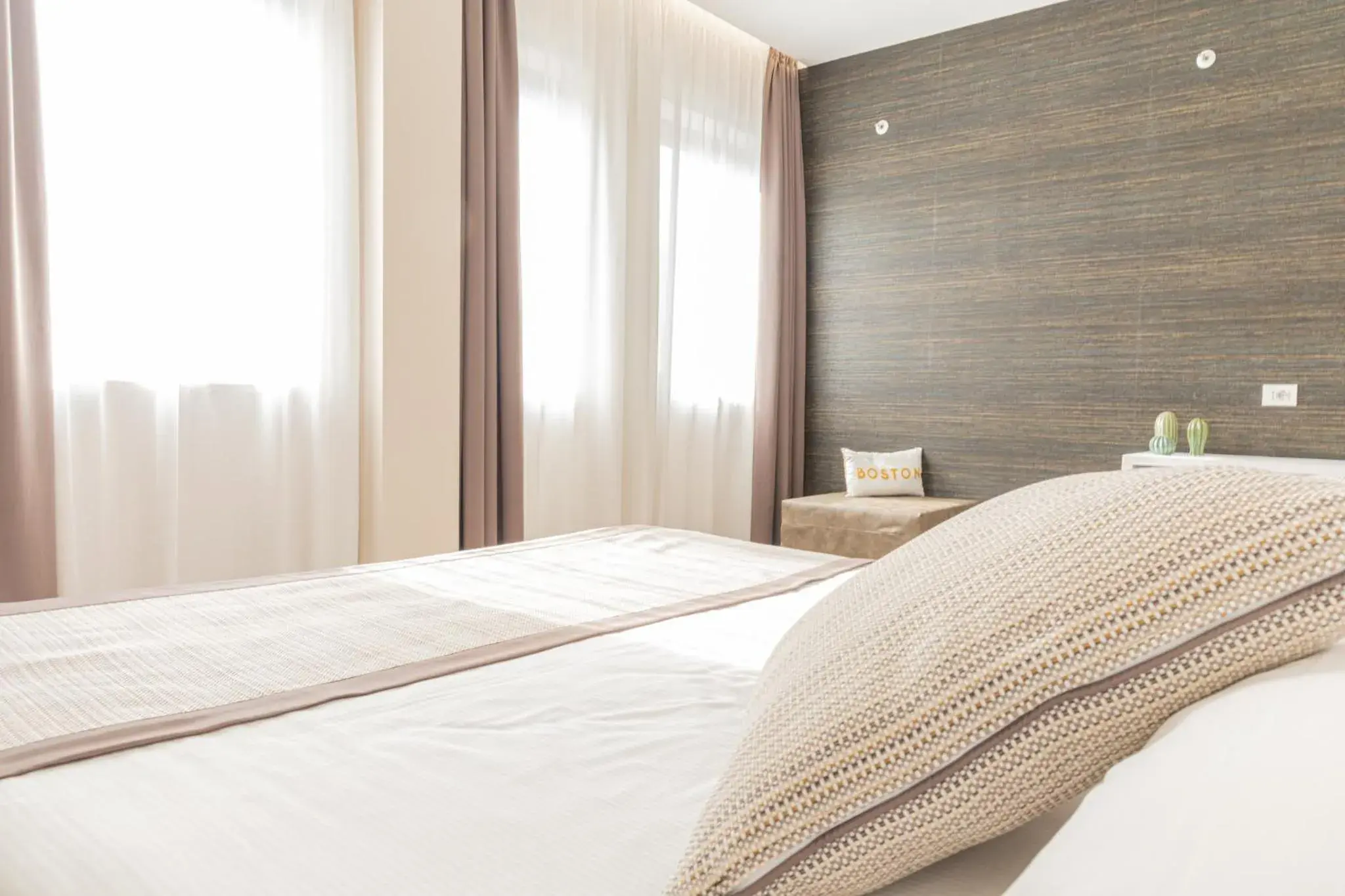 Bed in Hotel Boston Bed in Hotel Boston