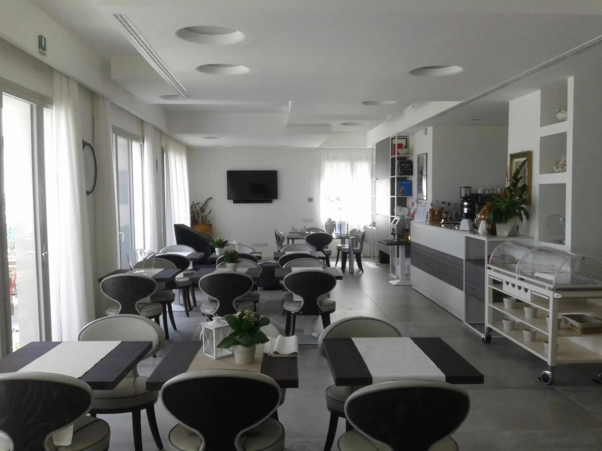 Lounge or bar, Restaurant/Places to Eat in Hotel Madalù