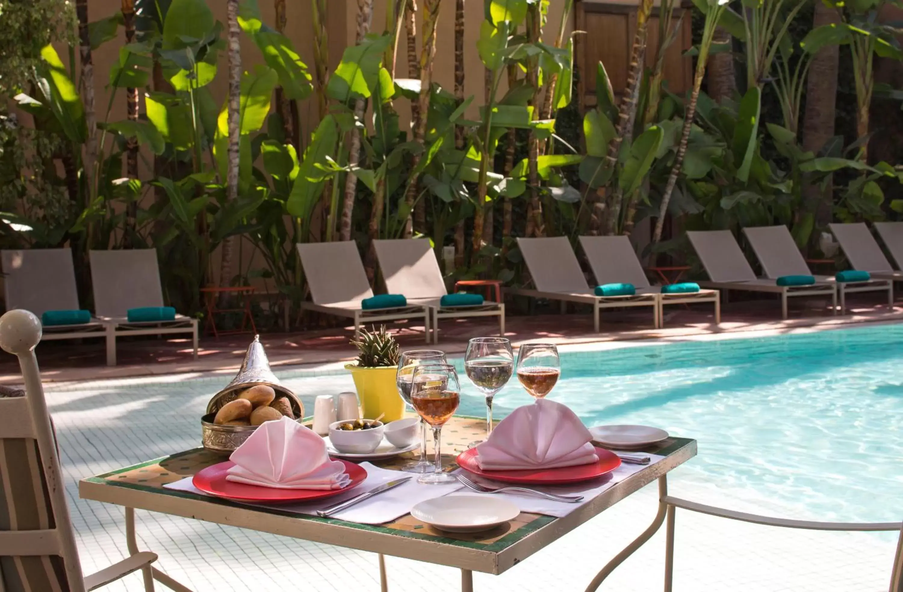 Restaurant/places to eat, Swimming Pool in Les Jardins De La Médina