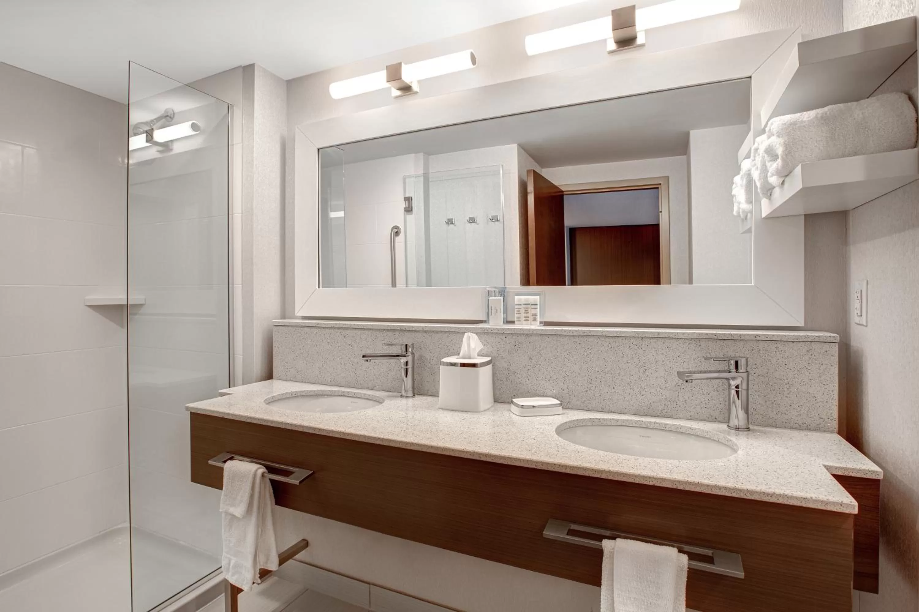 Ramada by Wyndham St Paul AB