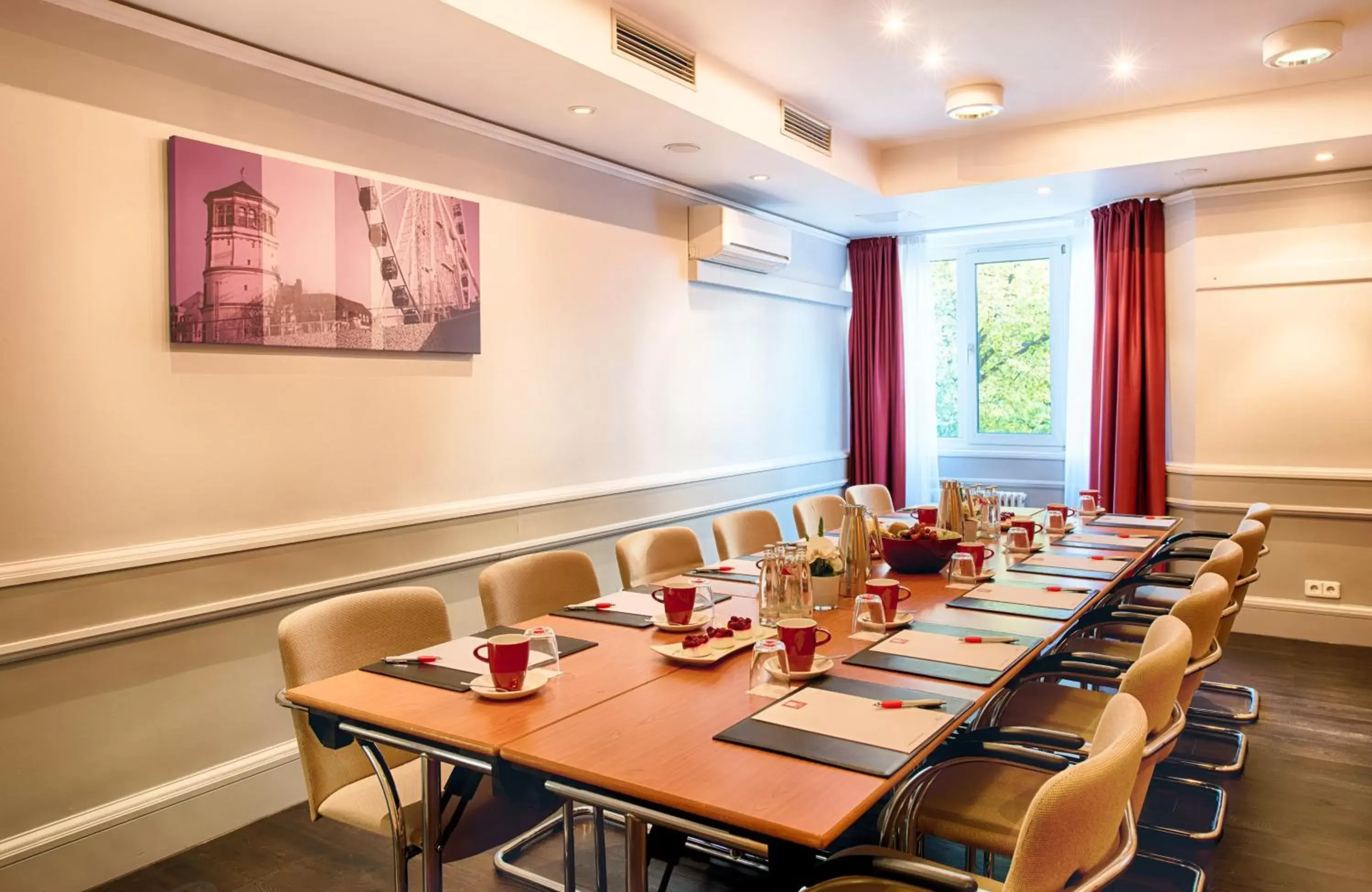 Meeting/conference room in Leonardo Hotel Düsseldorf City Center