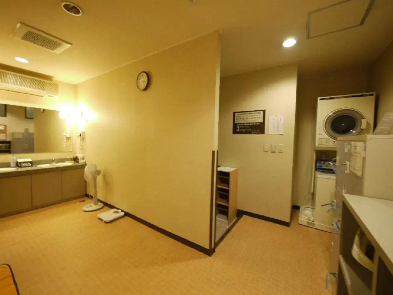 Public Bath, Kitchen/Kitchenette in Hotel Route-Inn Court Ina